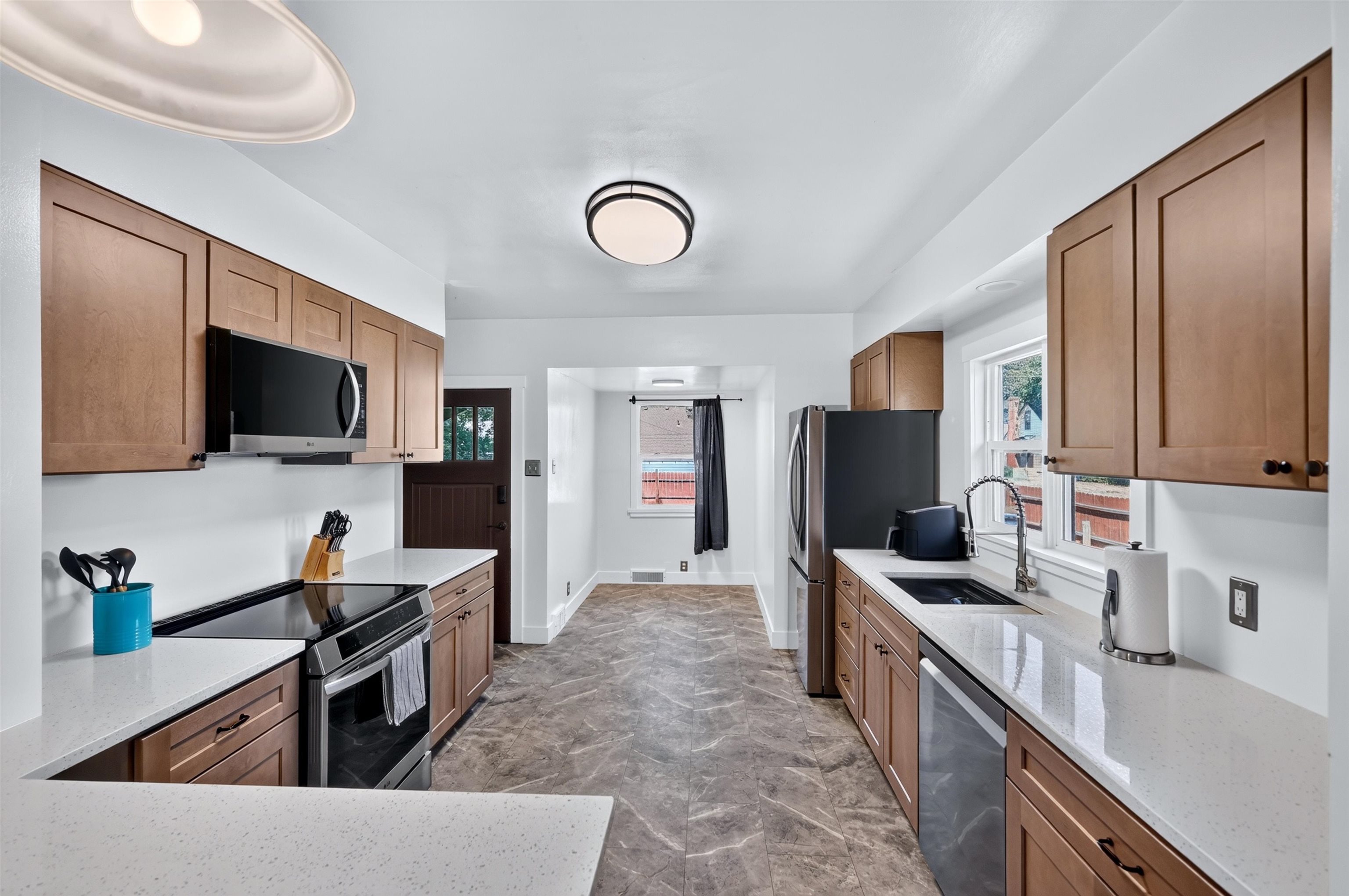 3927 N Jefferson St - Photo 11