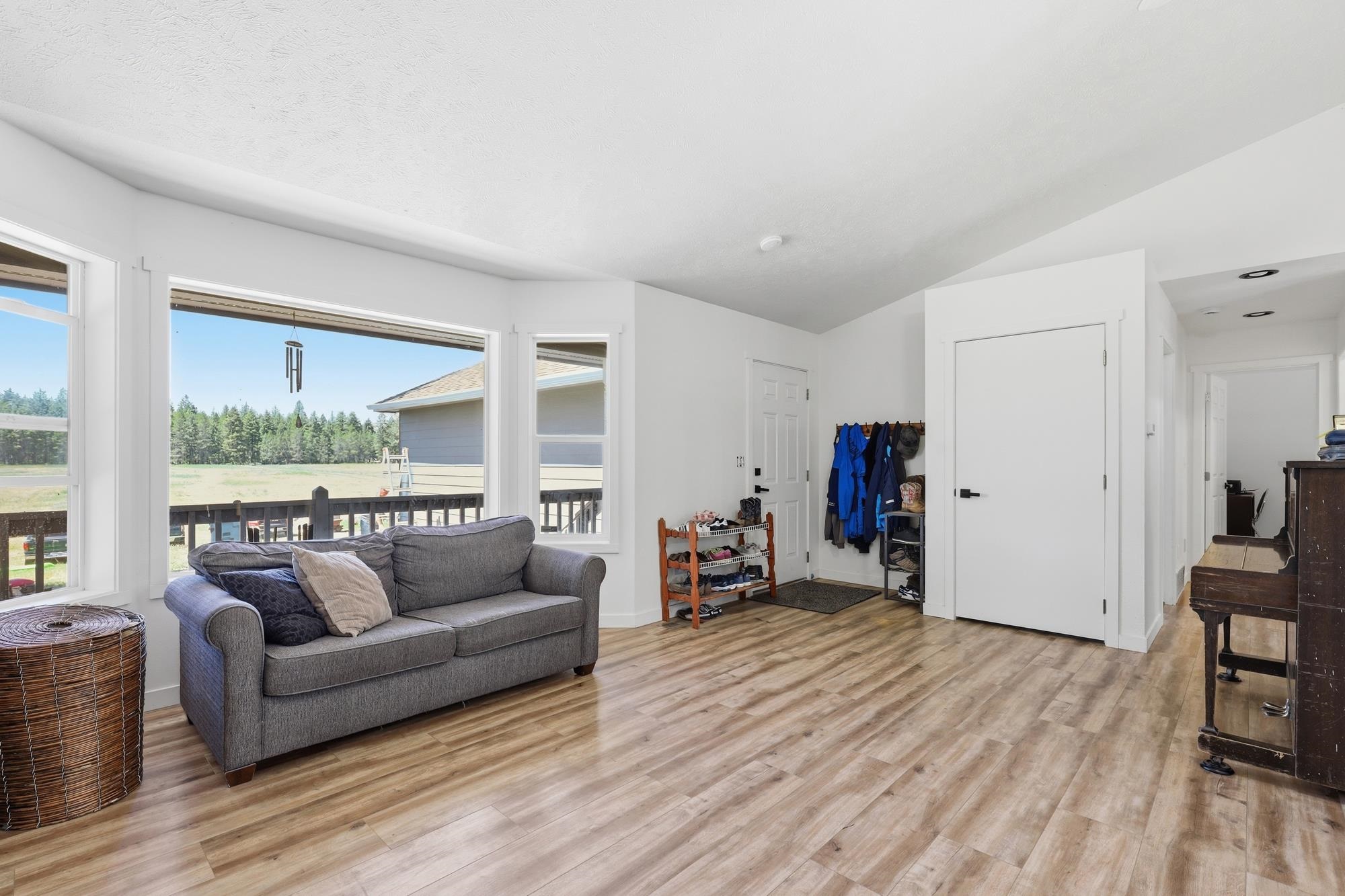 37106 N Muehle Rd - Photo 5