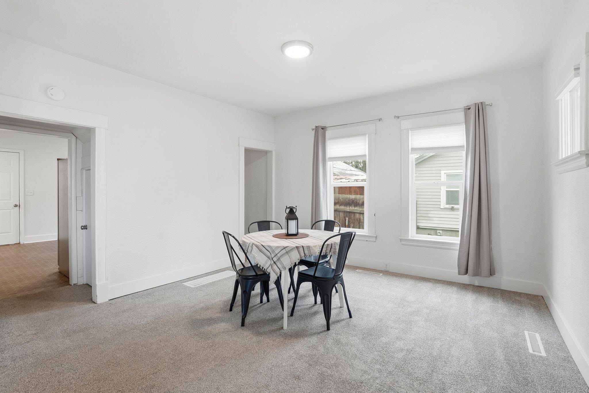 1208 W Providence Ave - Photo 2