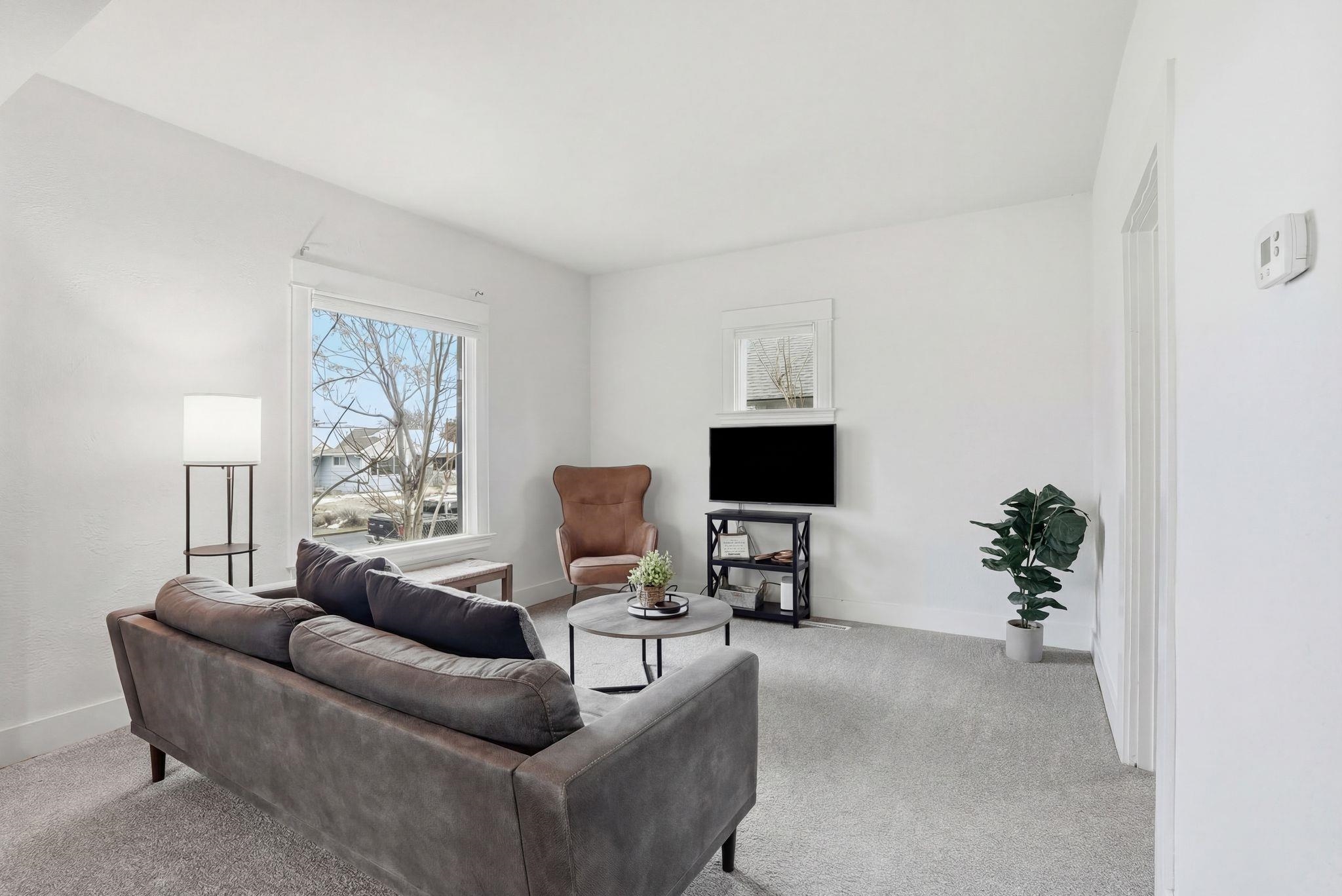 1208 W Providence Ave - Photo 5