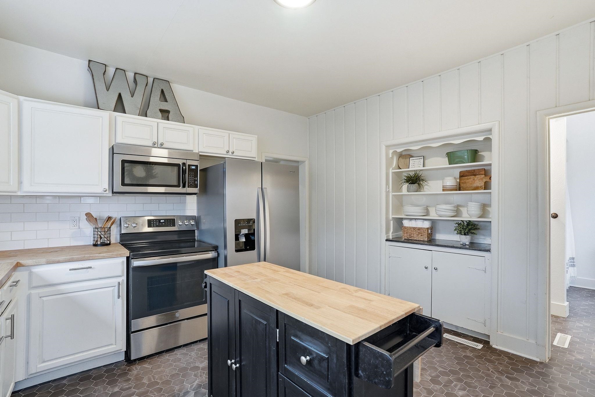 1208 W Providence Ave - Photo 9