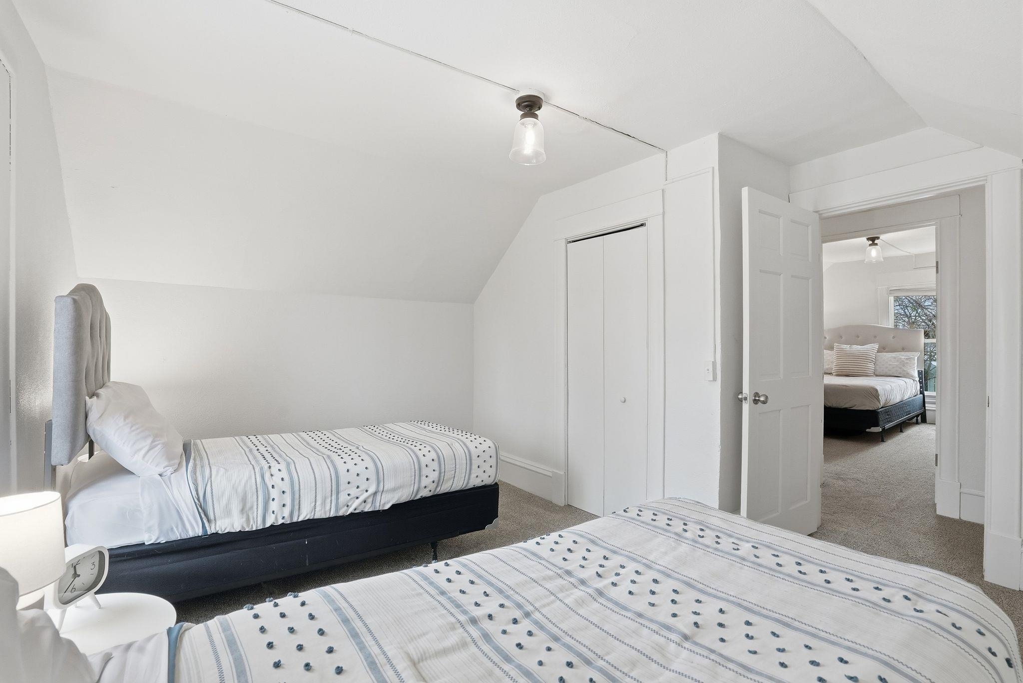 1208 W Providence Ave - Photo 16