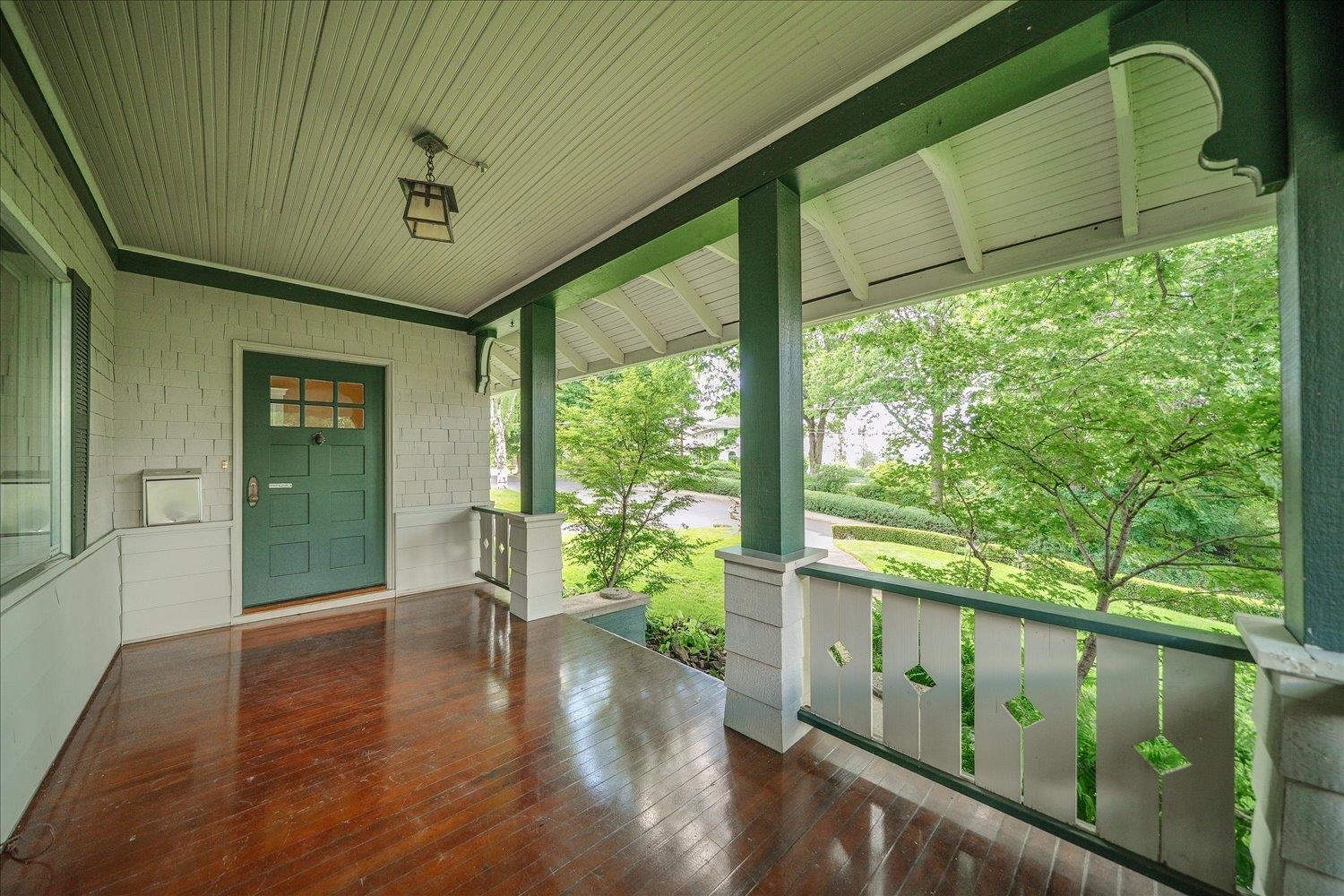 109 W Sumner Ave - Photo 2