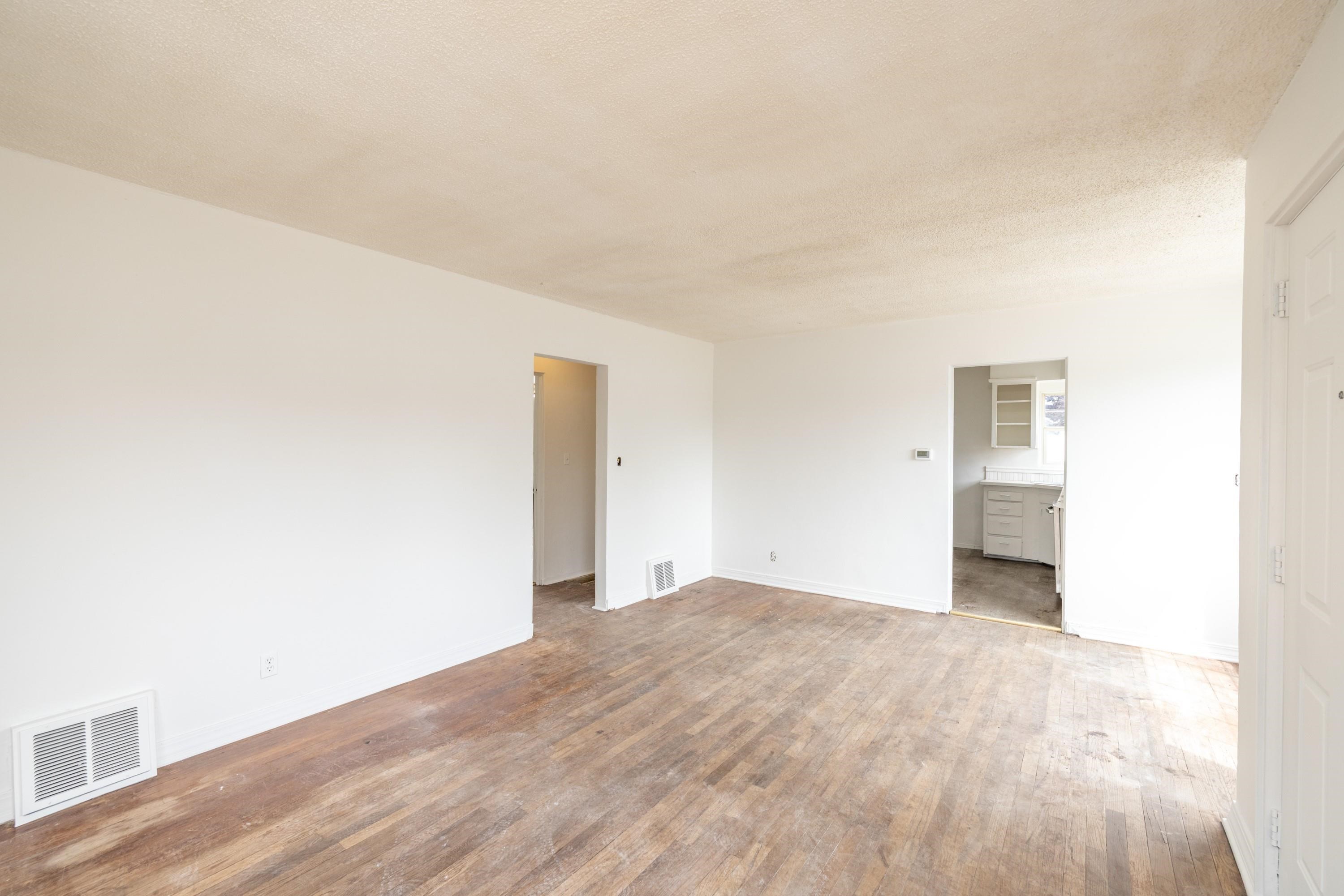 1643 E Rockwell Ave - Photo 4
