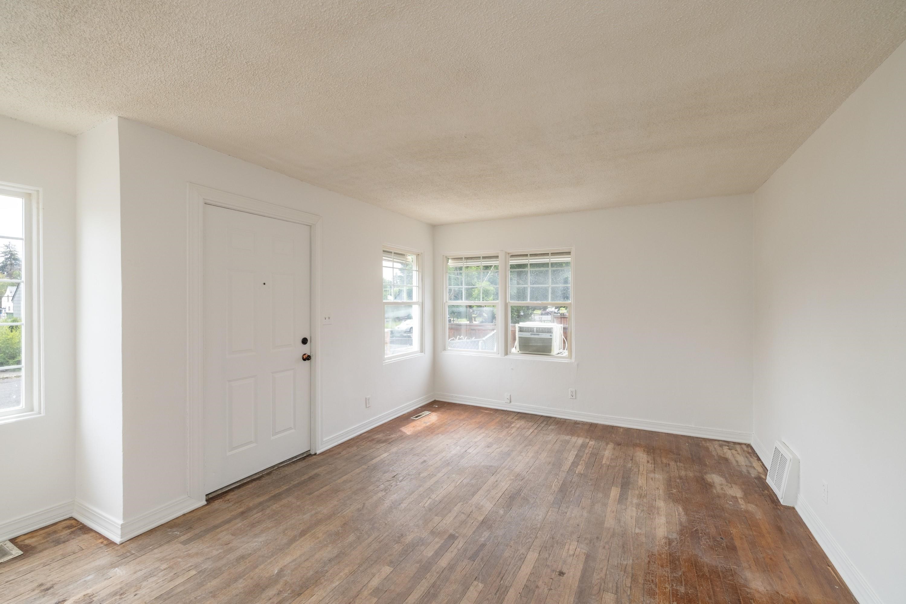 1643 E Rockwell Ave - Photo 6
