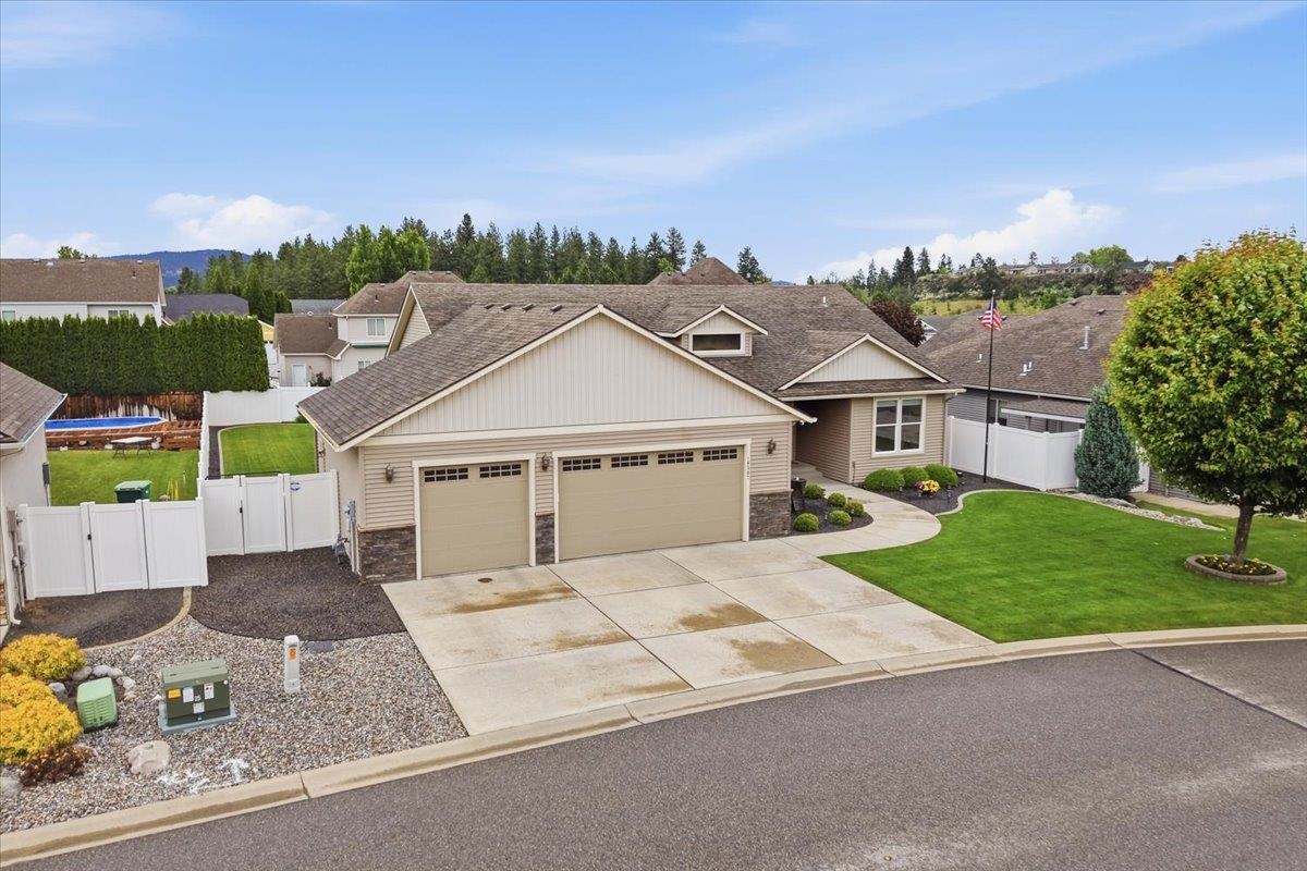 16507 E 10th Ln - Photo 1