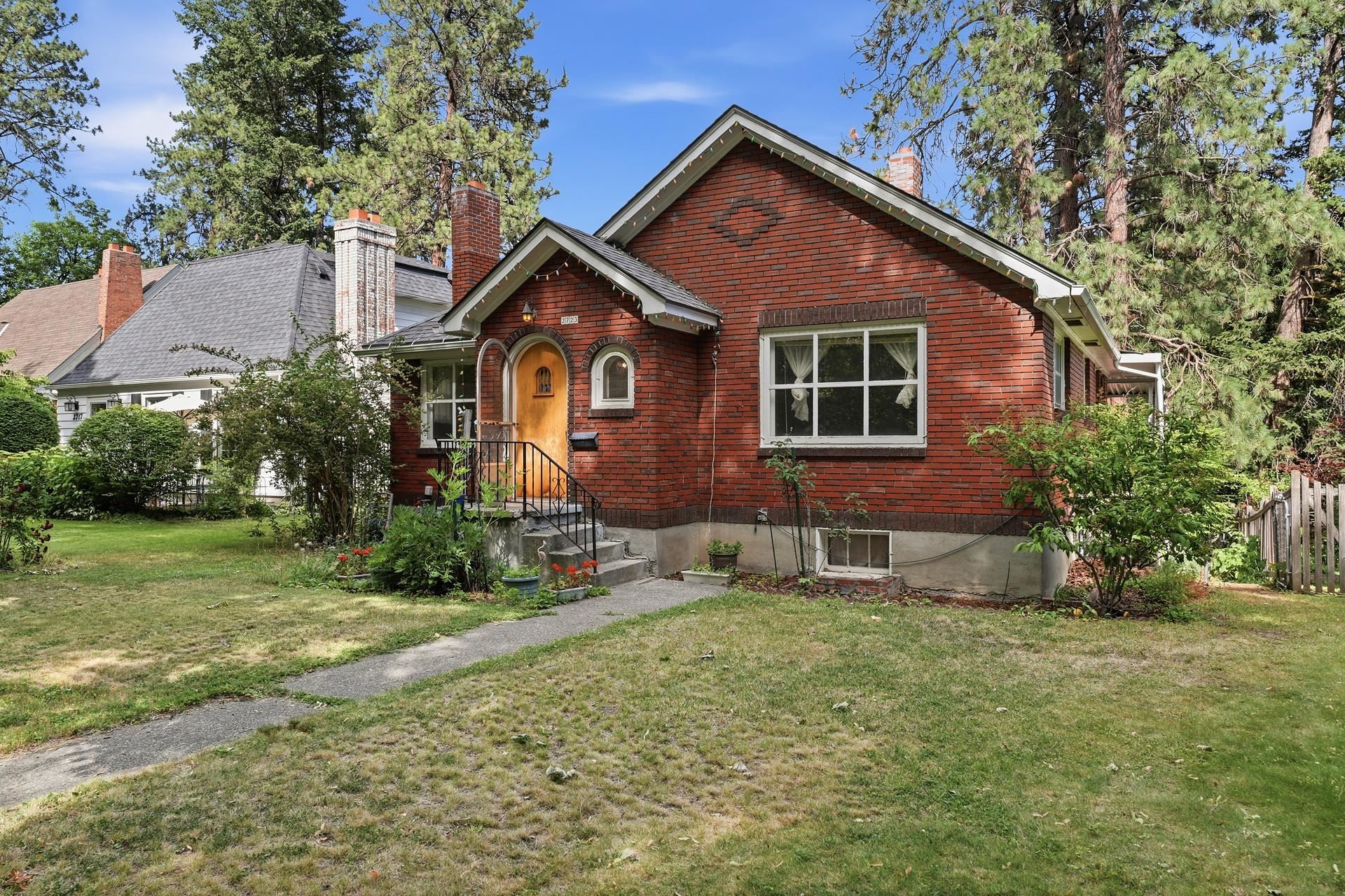 2723 S Manito Blvd - Photo 2