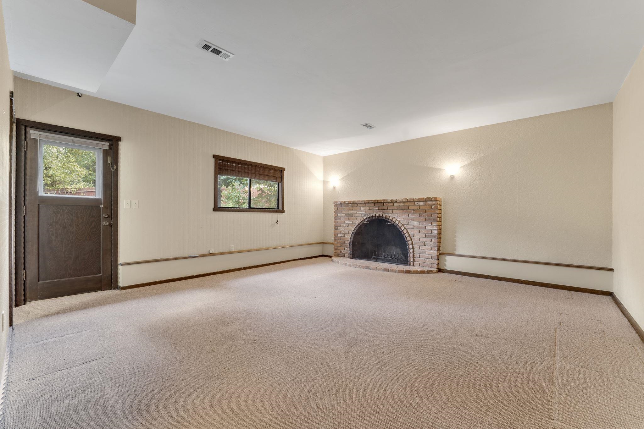2024 E 44th Ave - Photo 25
