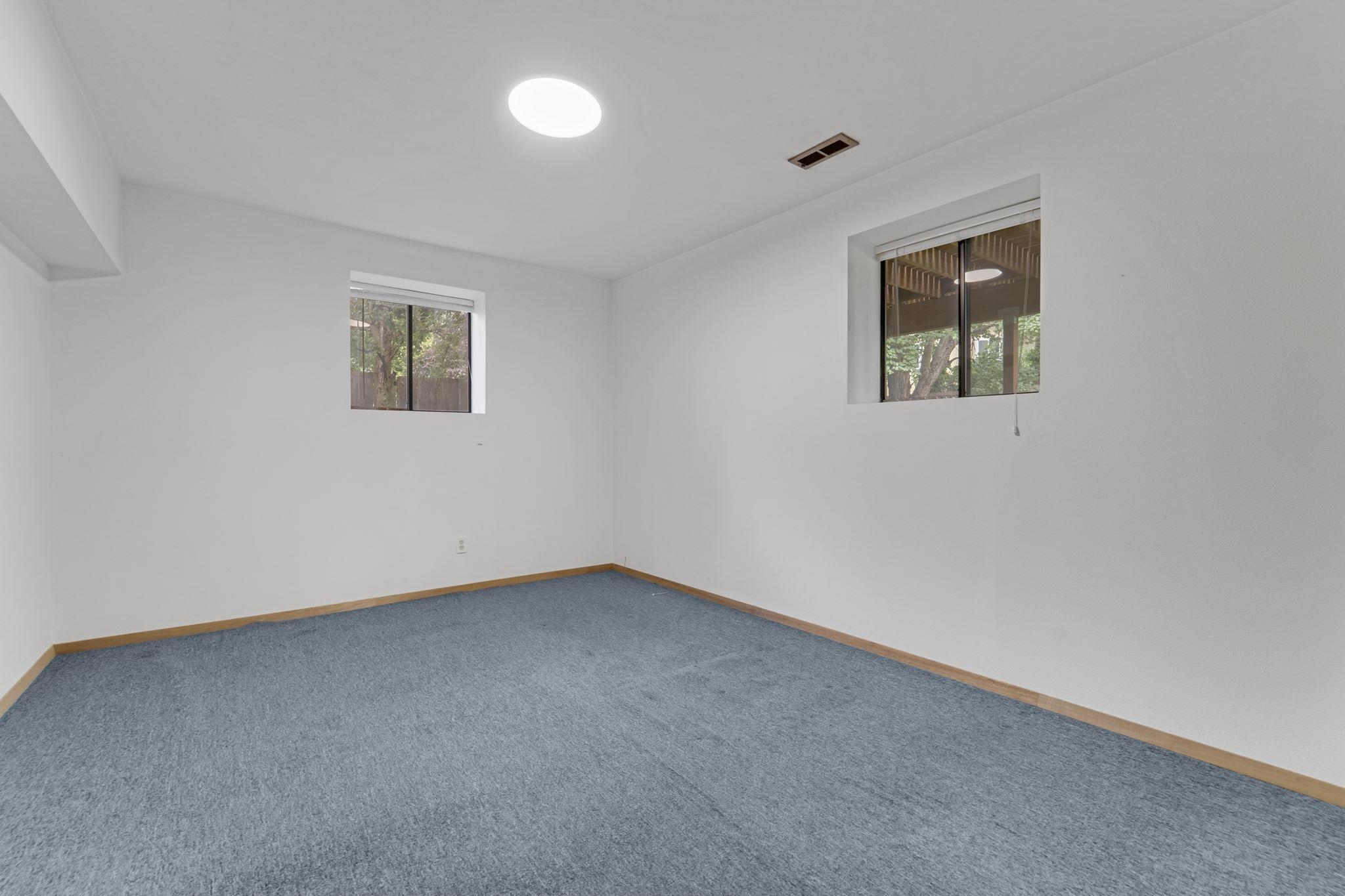 2024 E 44th Ave - Photo 27
