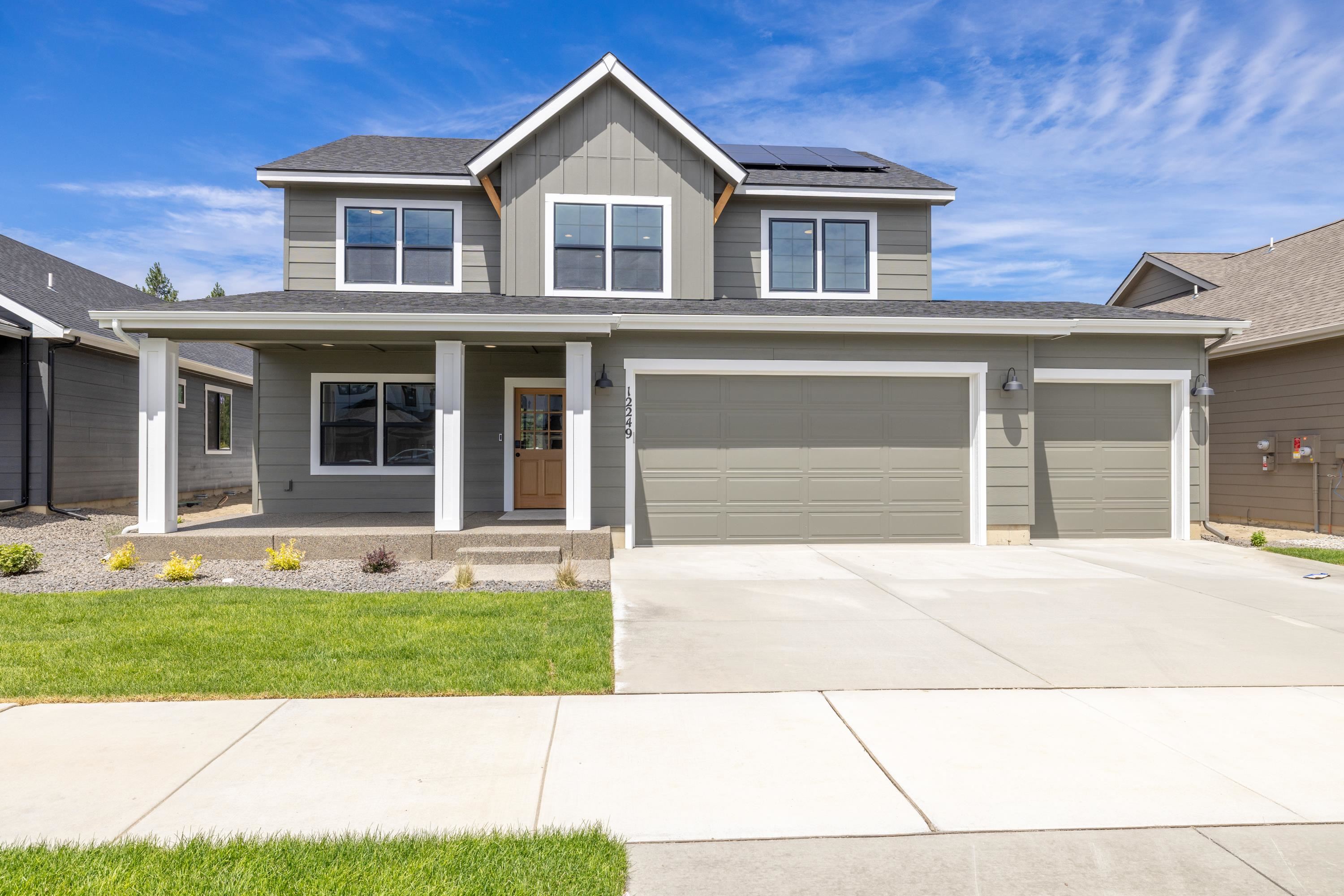 12249 N VALENCIA Ave - Photo 1