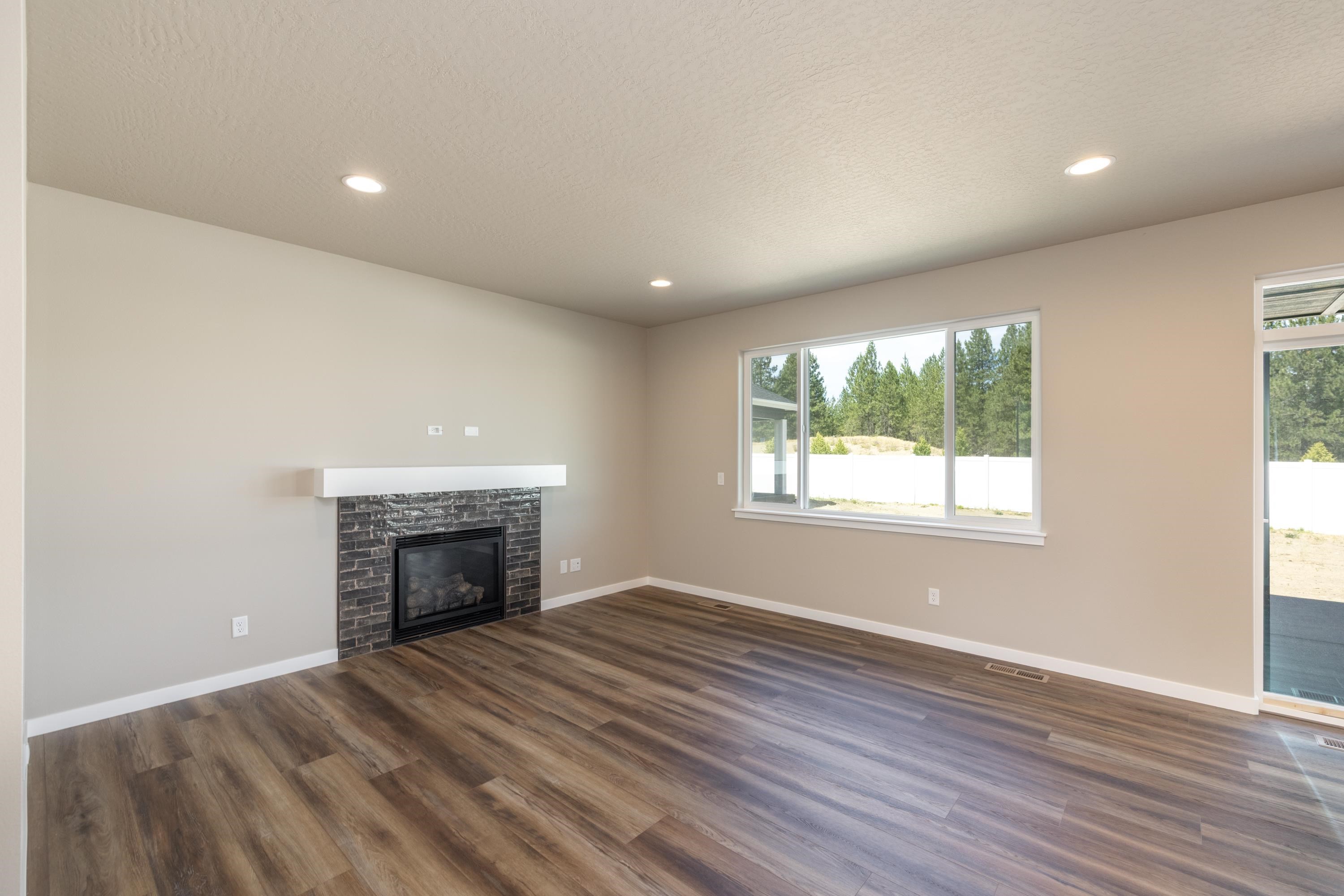 12249 N VALENCIA Ave - Photo 8