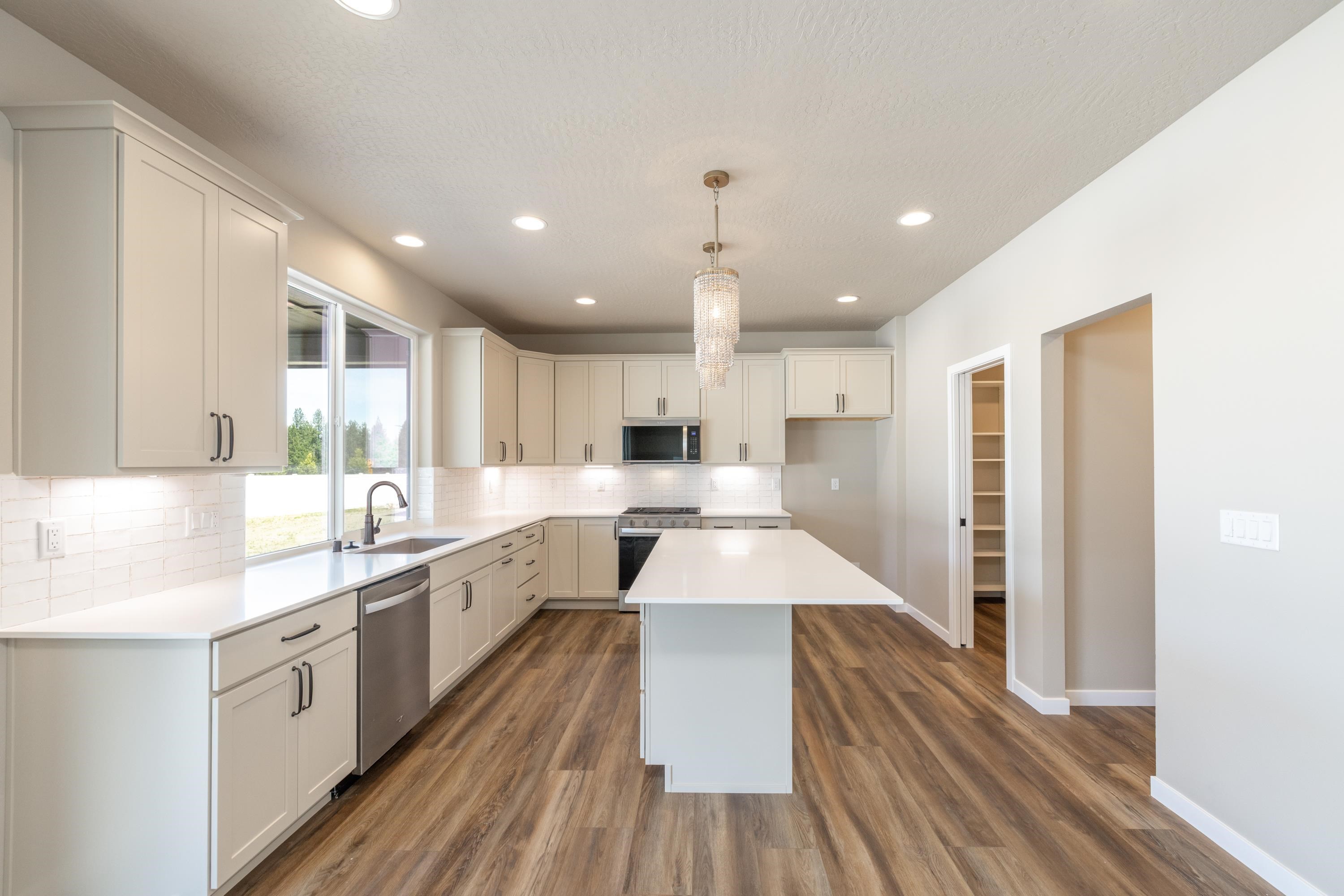12249 N VALENCIA Ave - Photo 13