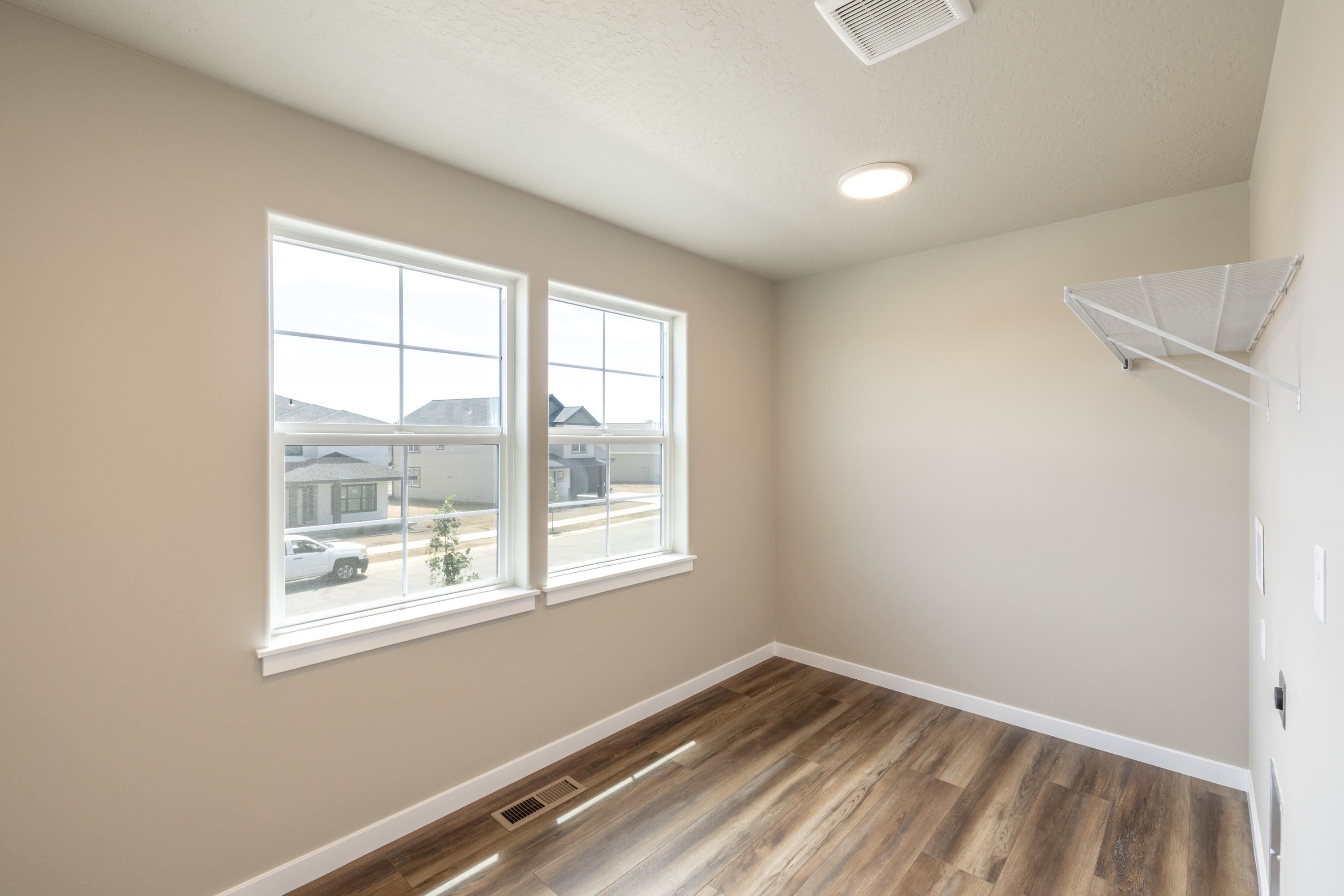 12249 N VALENCIA Ave - Photo 19
