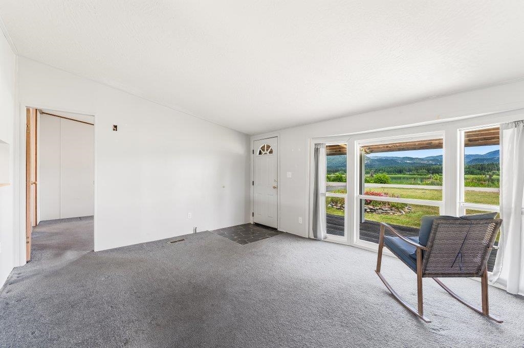 597 River Rd - Photo 5