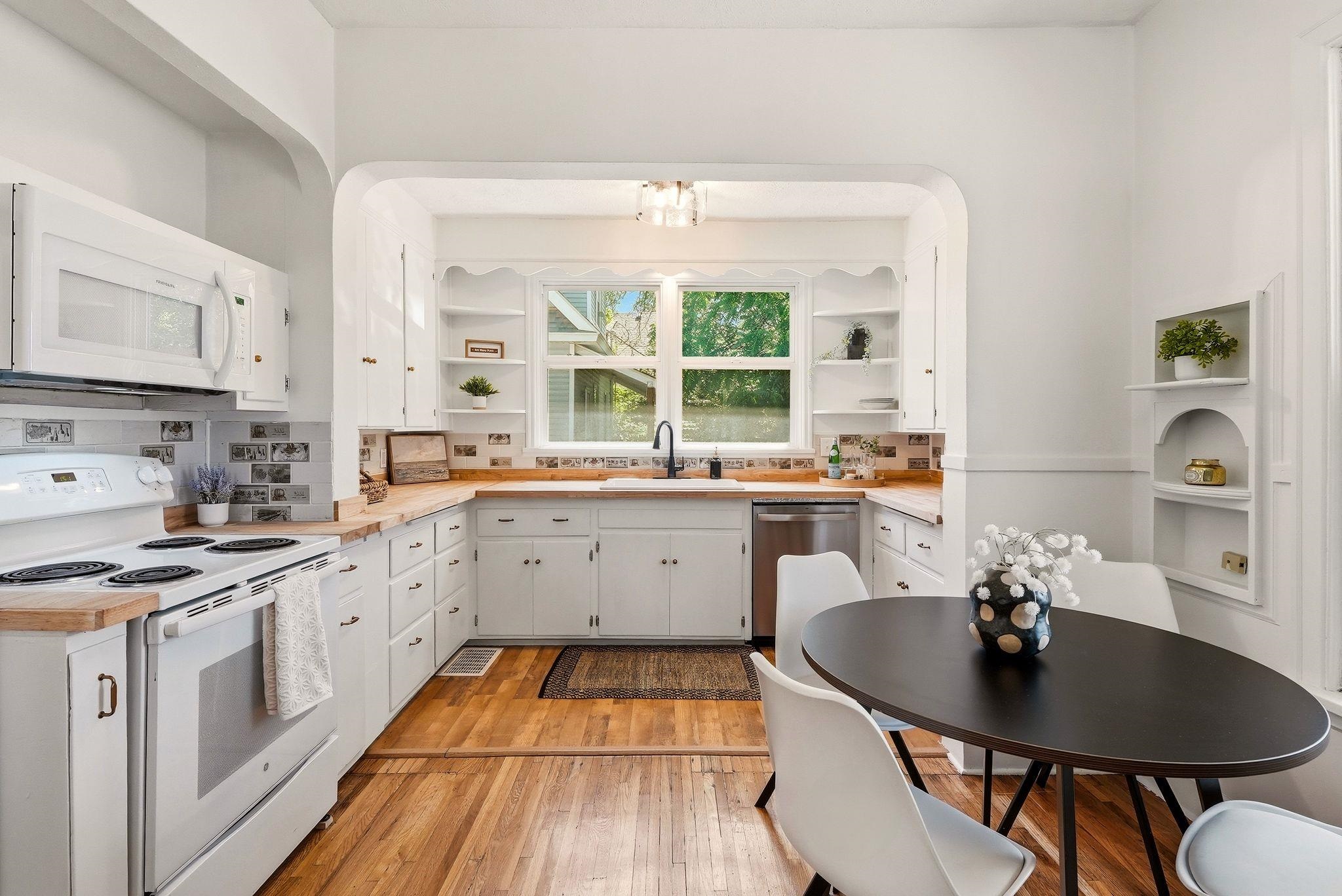 2413 N Stevens St - Photo 4