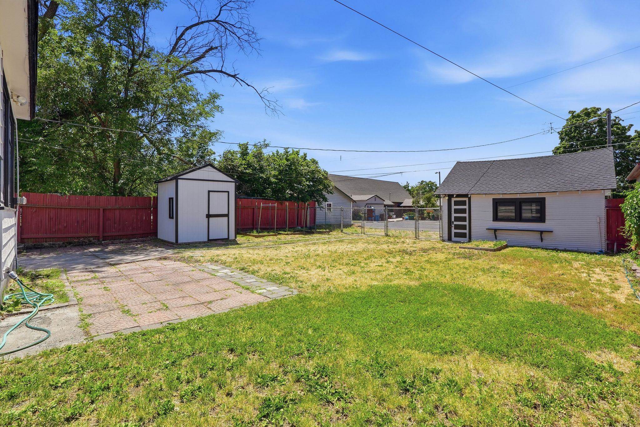2413 N Stevens St - Photo 31