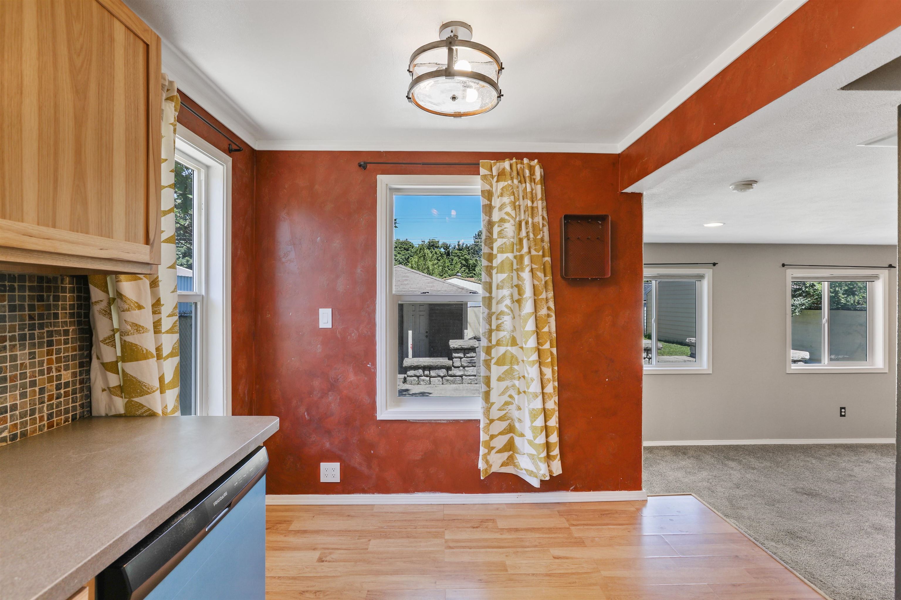 923 E Nebraska Ave - Photo 10
