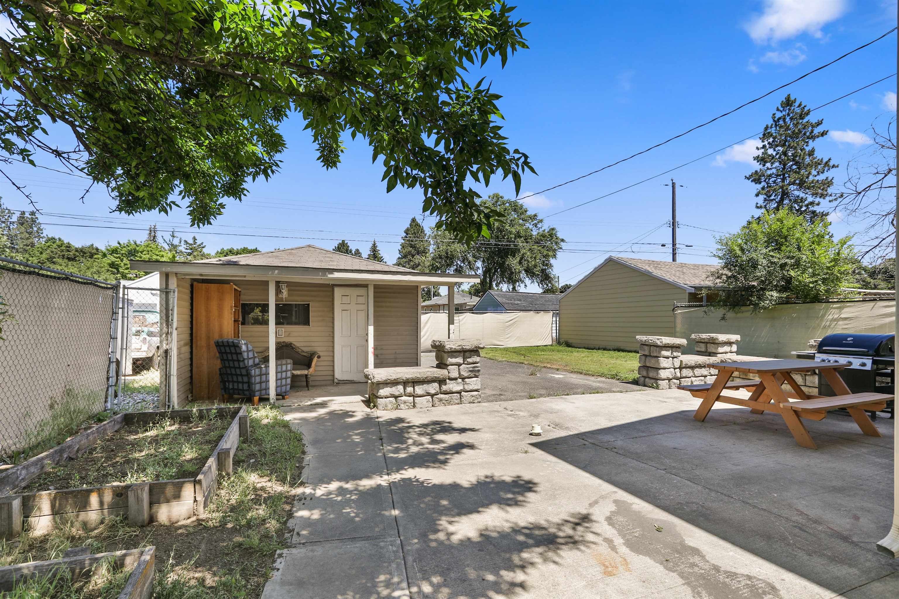 923 E Nebraska Ave - Photo 24