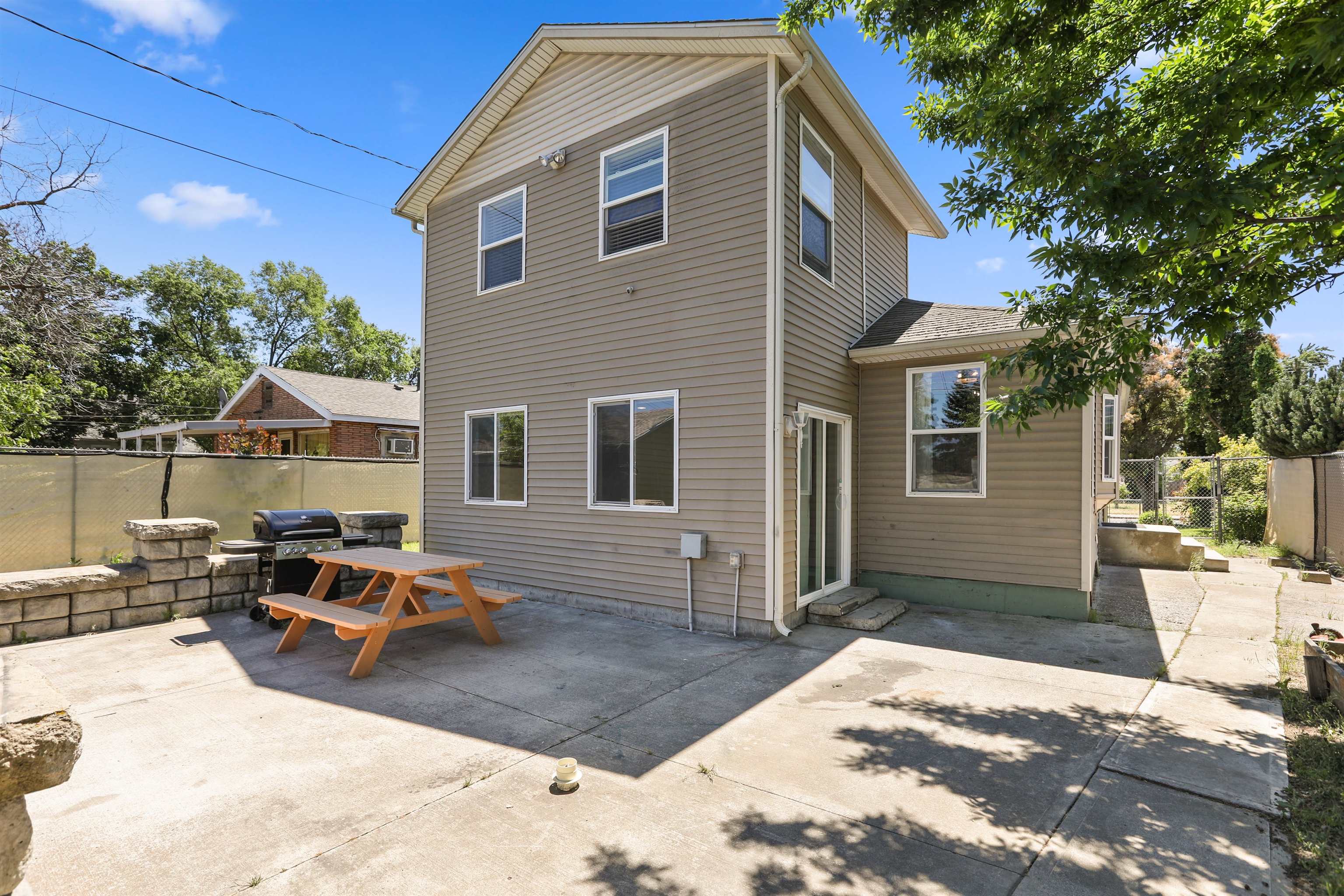 923 E Nebraska Ave - Photo 23
