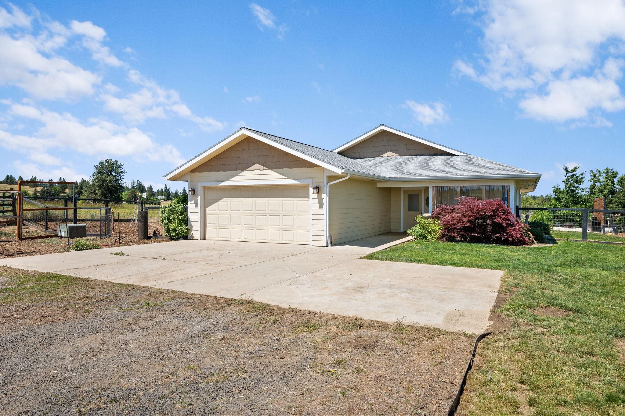 7706 E Bigelow Gulch Rd - Photo 4