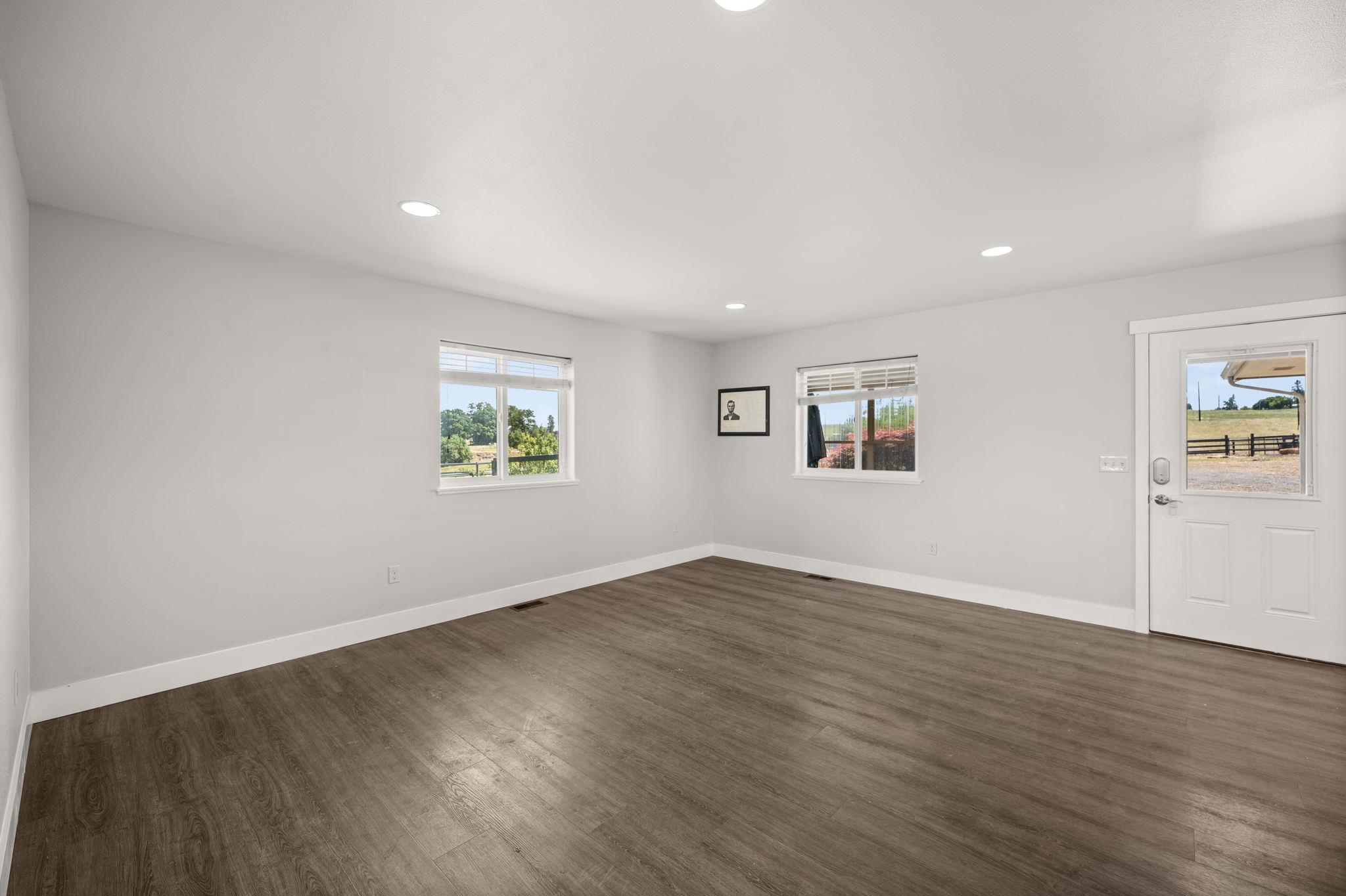 7706 E Bigelow Gulch Rd - Photo 8