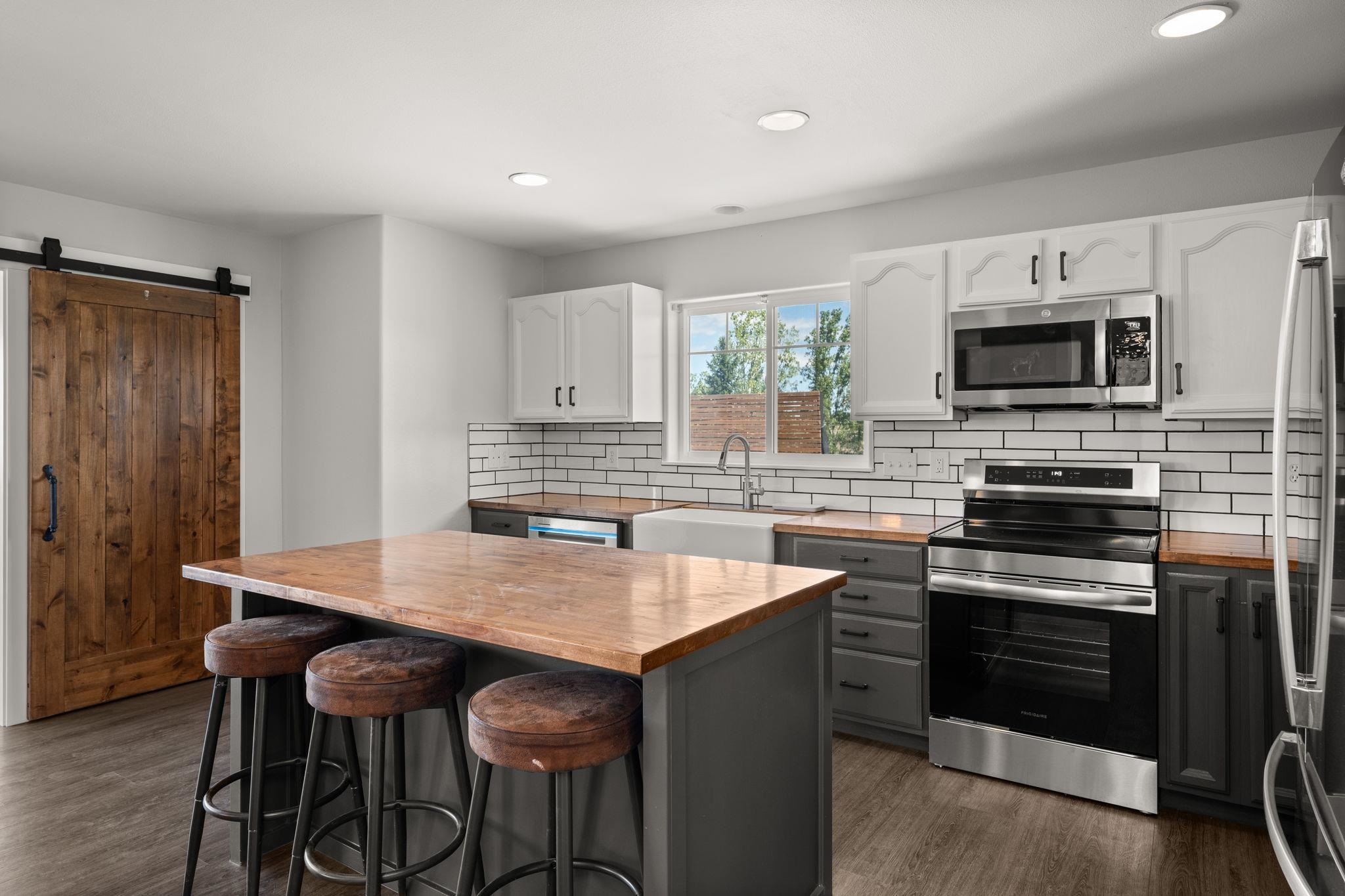 7706 E Bigelow Gulch Rd - Photo 11