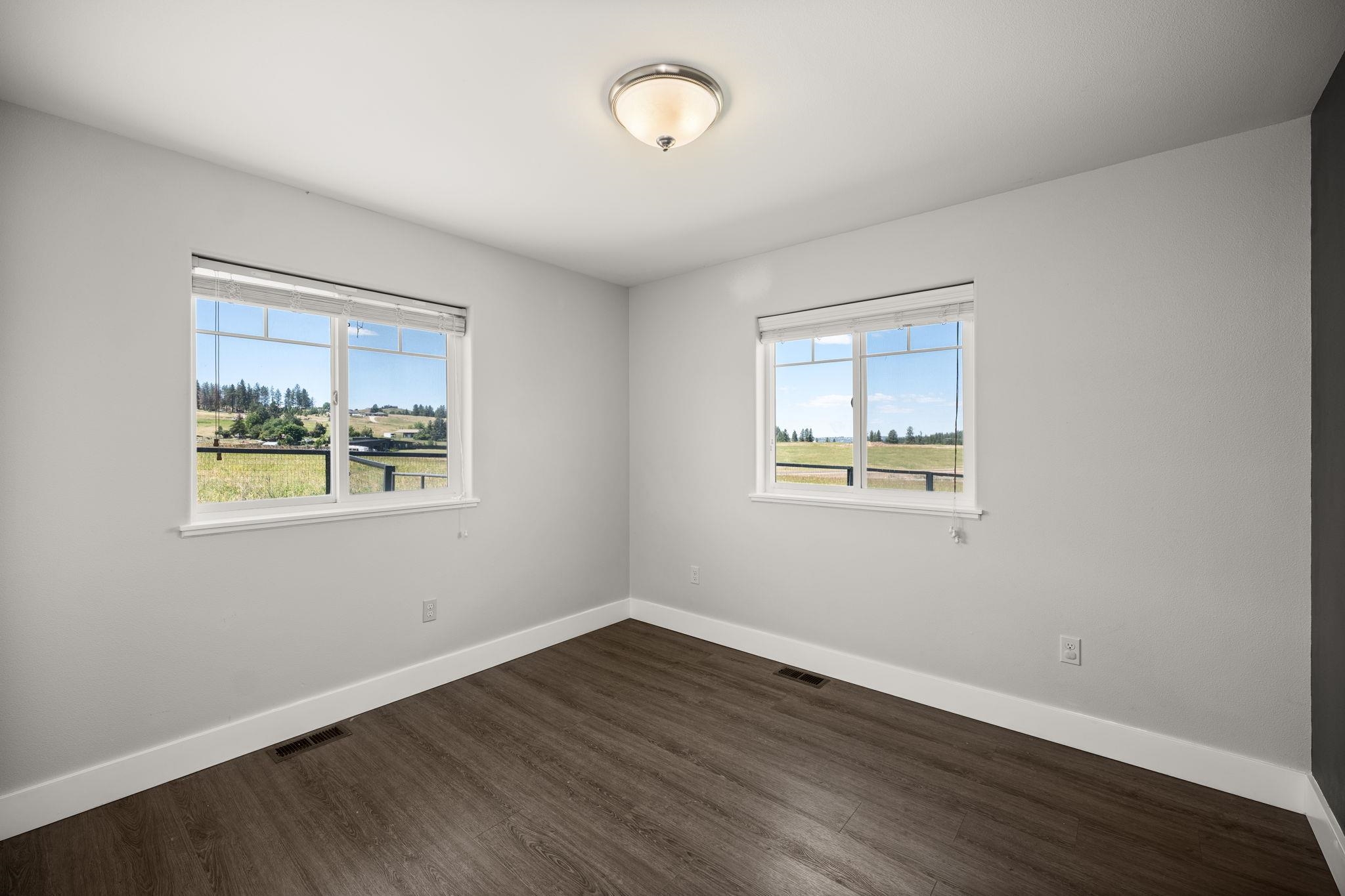 7706 E Bigelow Gulch Rd - Photo 23