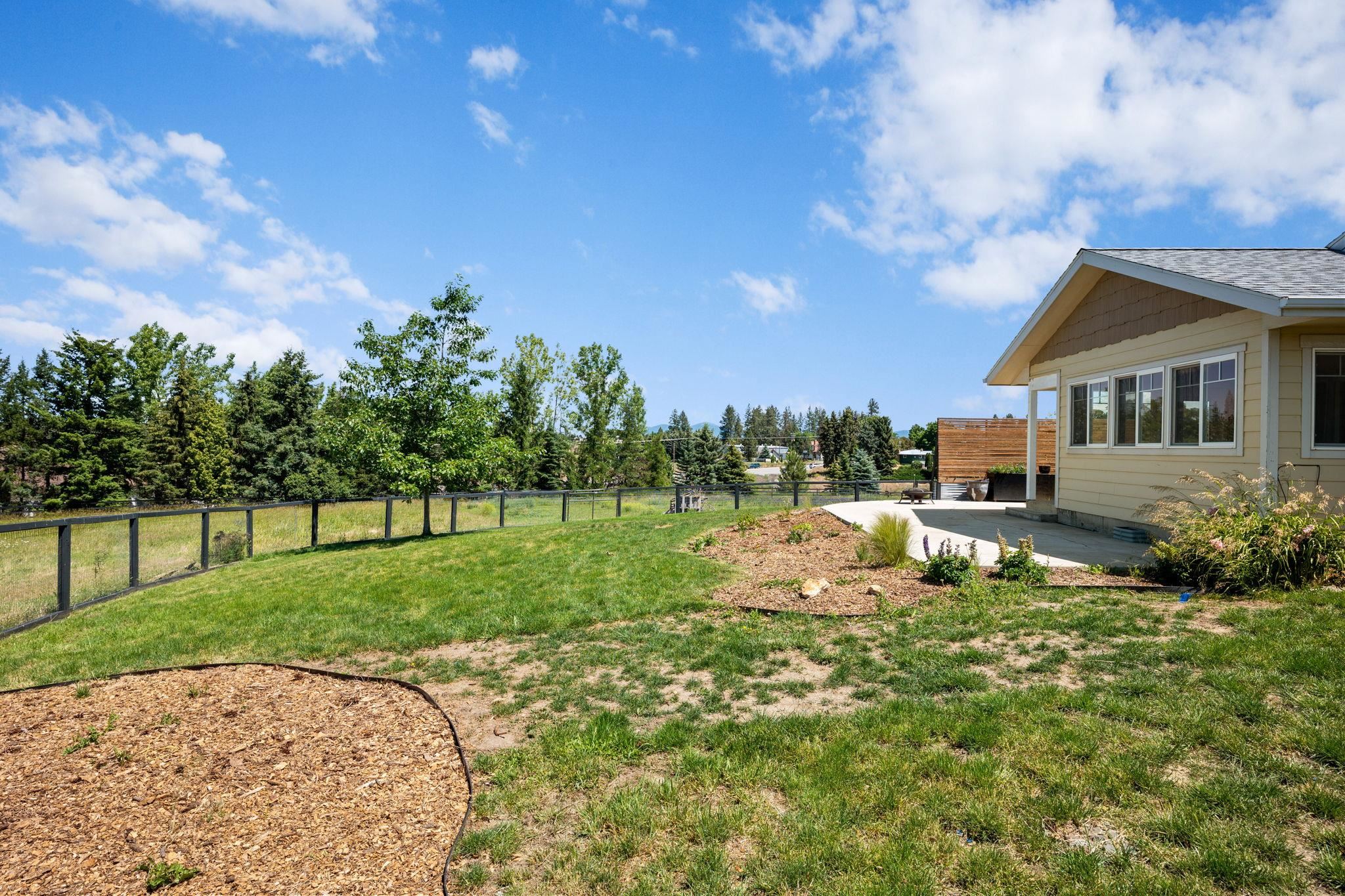 7706 E Bigelow Gulch Rd - Photo 32
