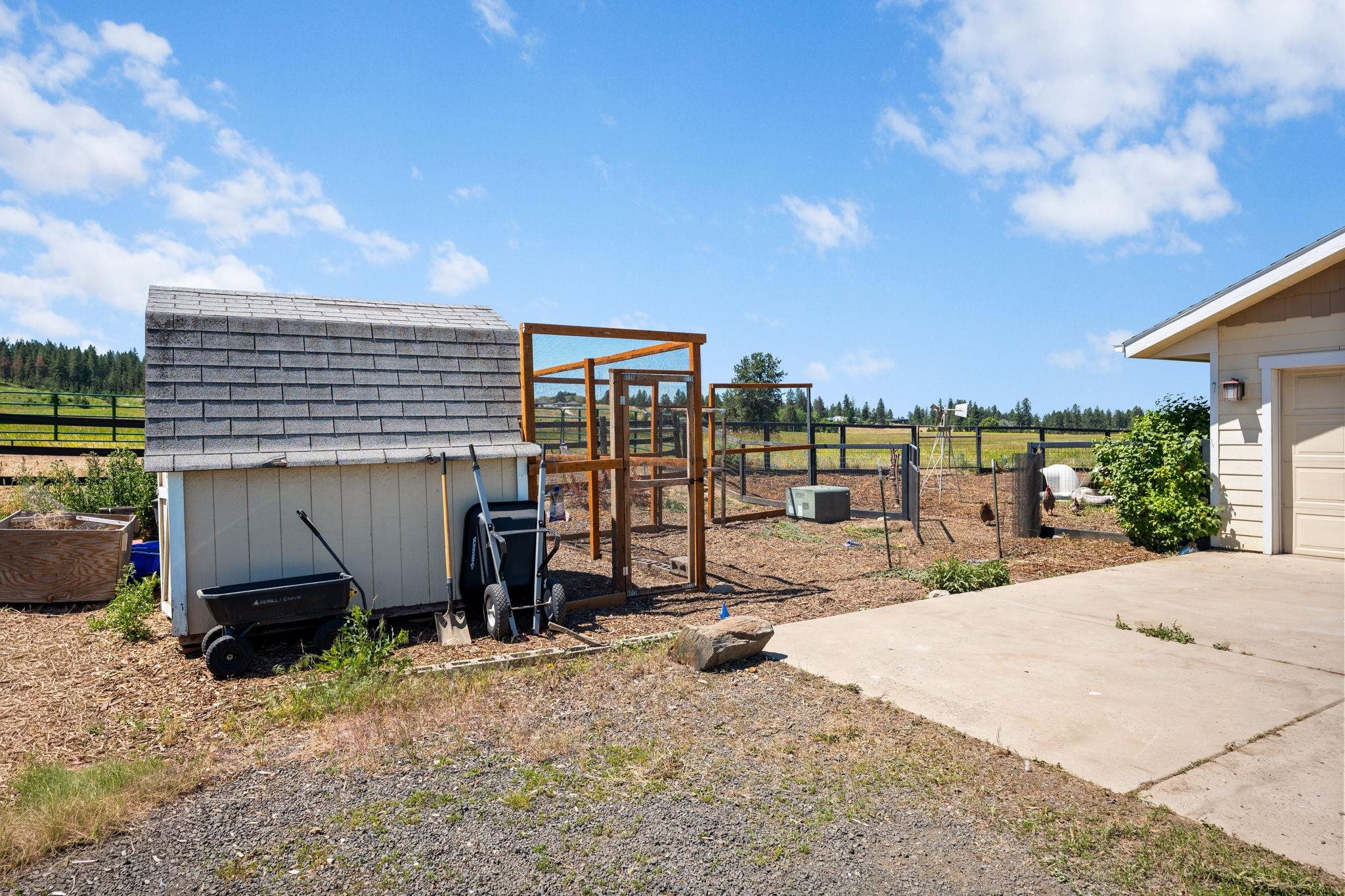 7706 E Bigelow Gulch Rd - Photo 34