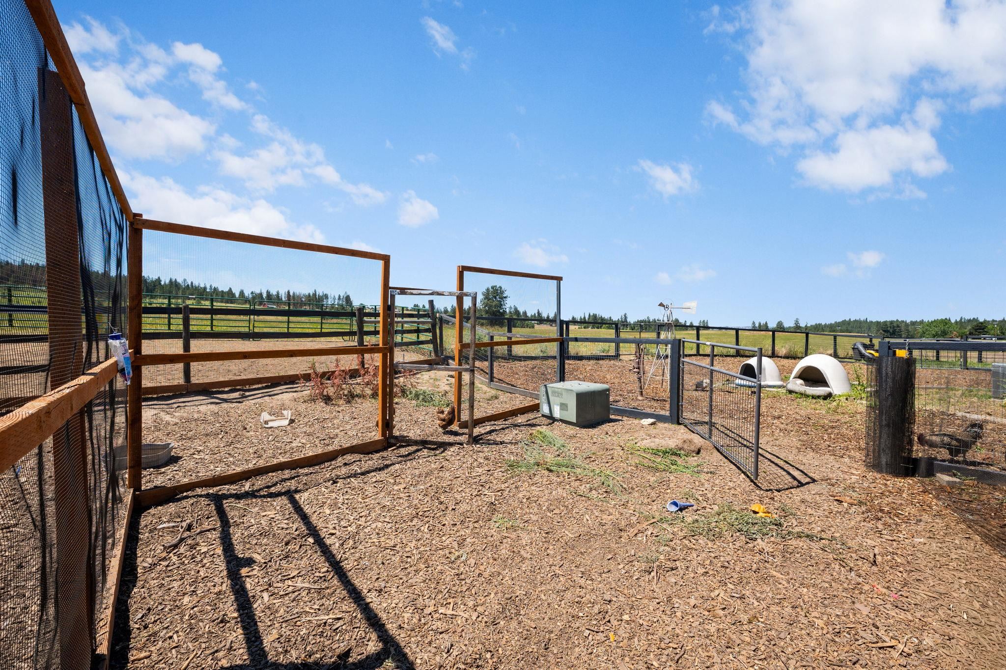 7706 E Bigelow Gulch Rd - Photo 35