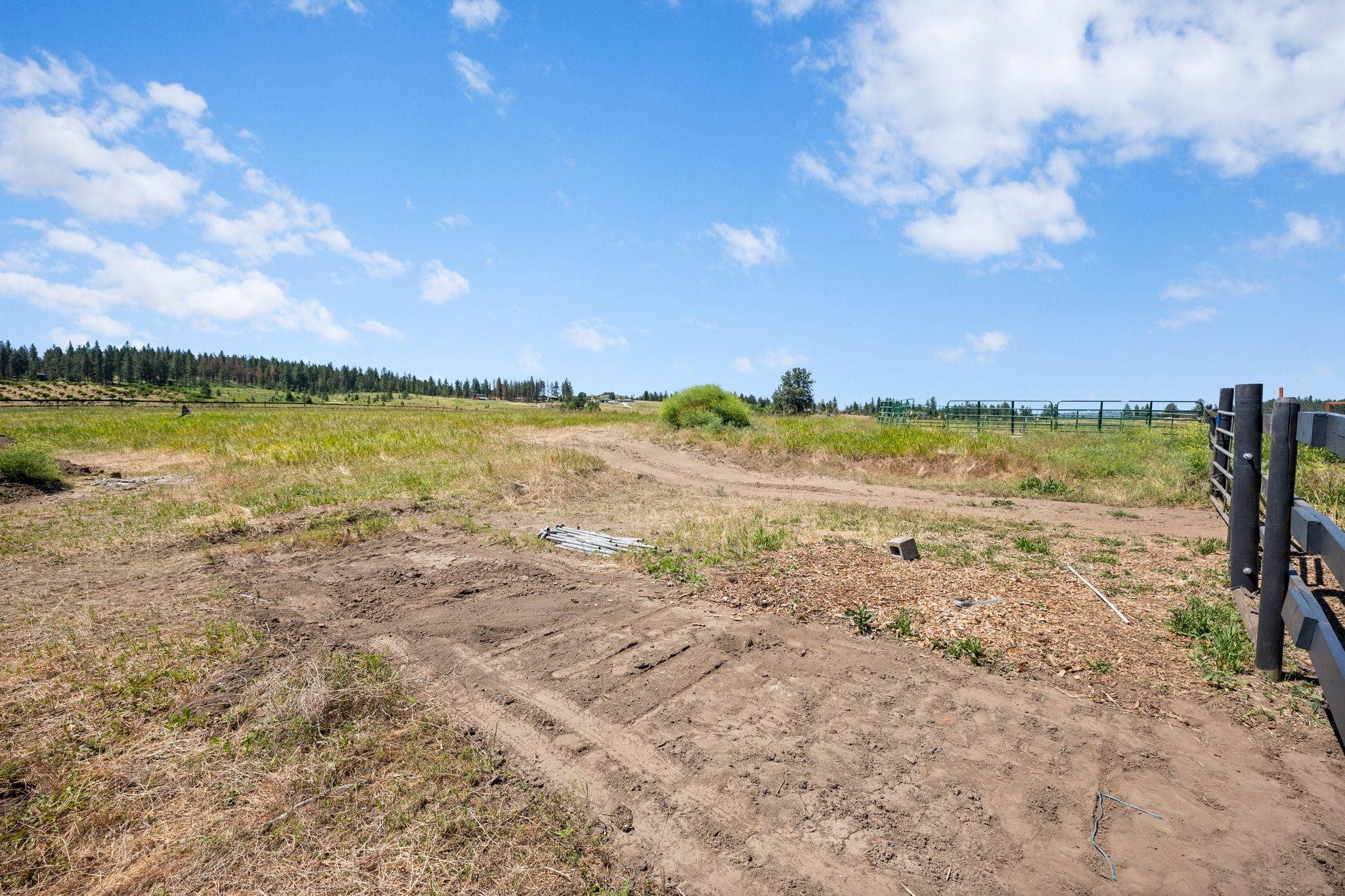 7706 E Bigelow Gulch Rd - Photo 38