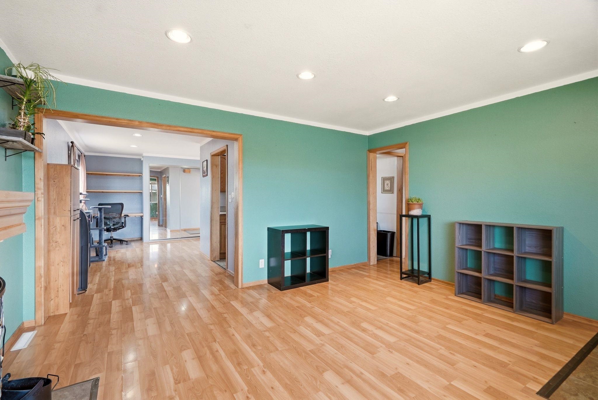 1207 E Lacrosse Ave - Photo 8