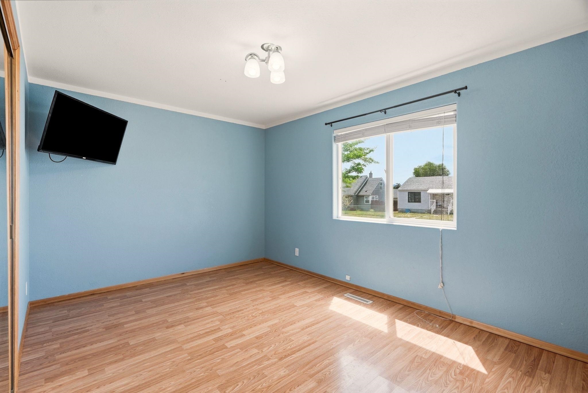 1207 E Lacrosse Ave - Photo 12