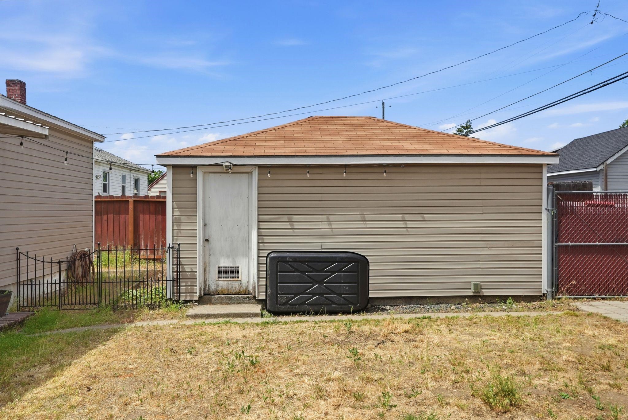 1207 E Lacrosse Ave - Photo 24