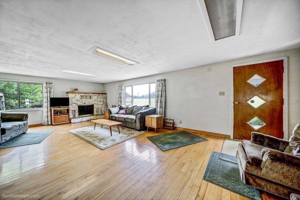 4345 Wilcox Rd - Photo 43