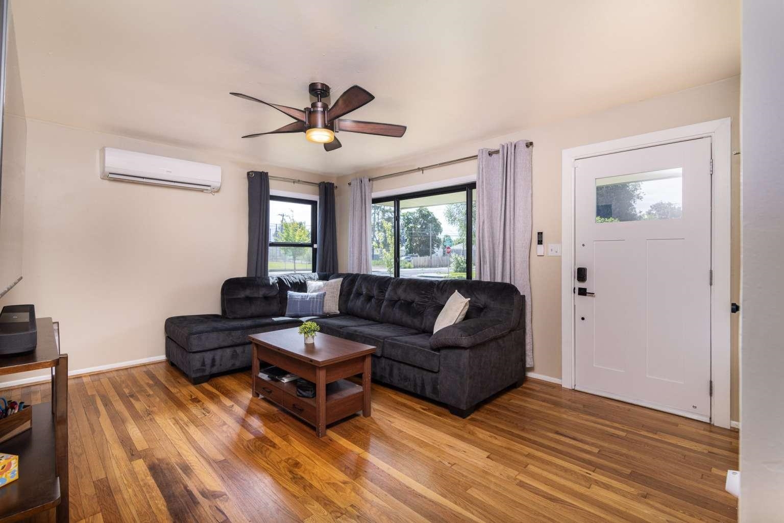 1323 E LONGFELLOW Ave - Photo 4