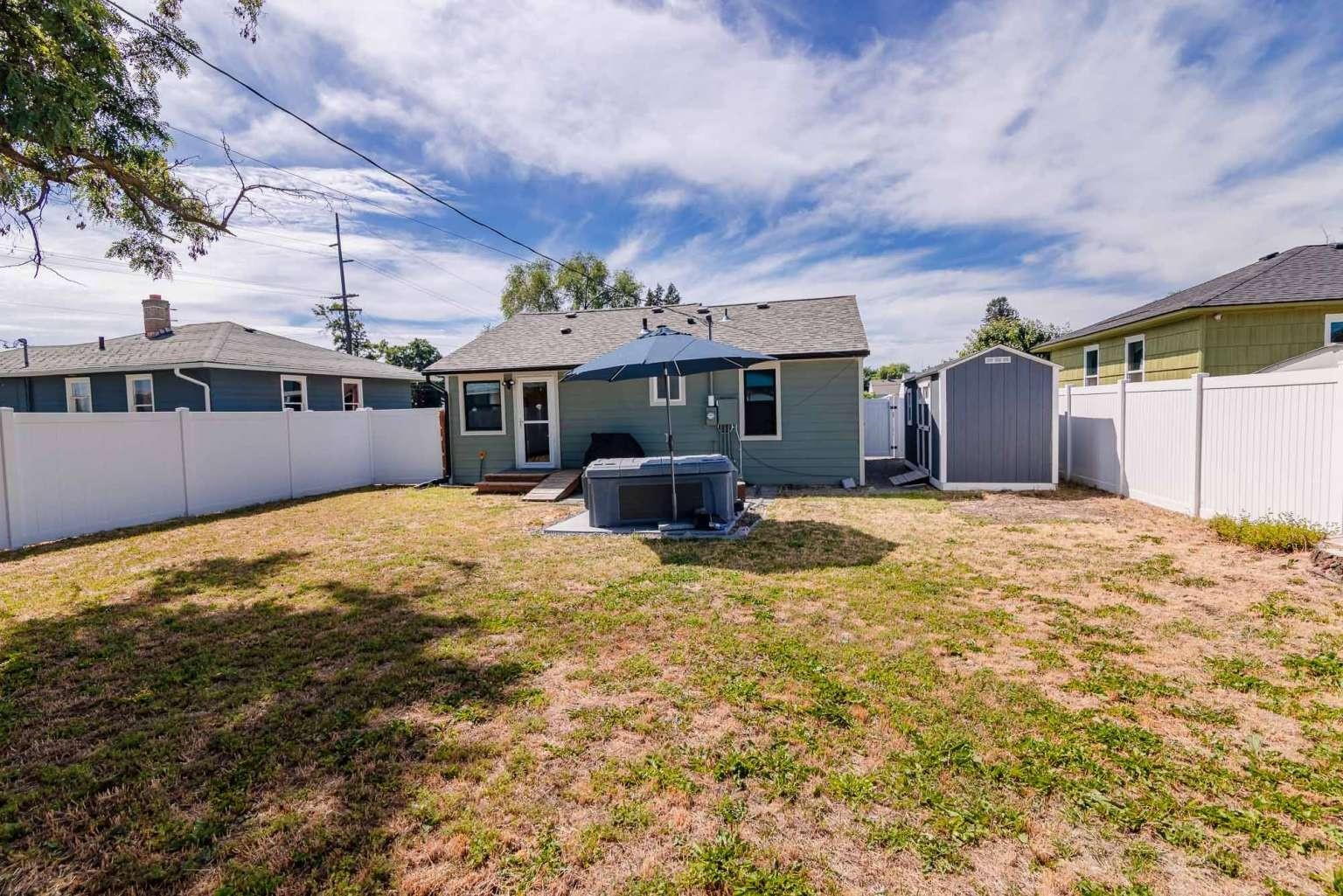 1323 E LONGFELLOW Ave - Photo 18