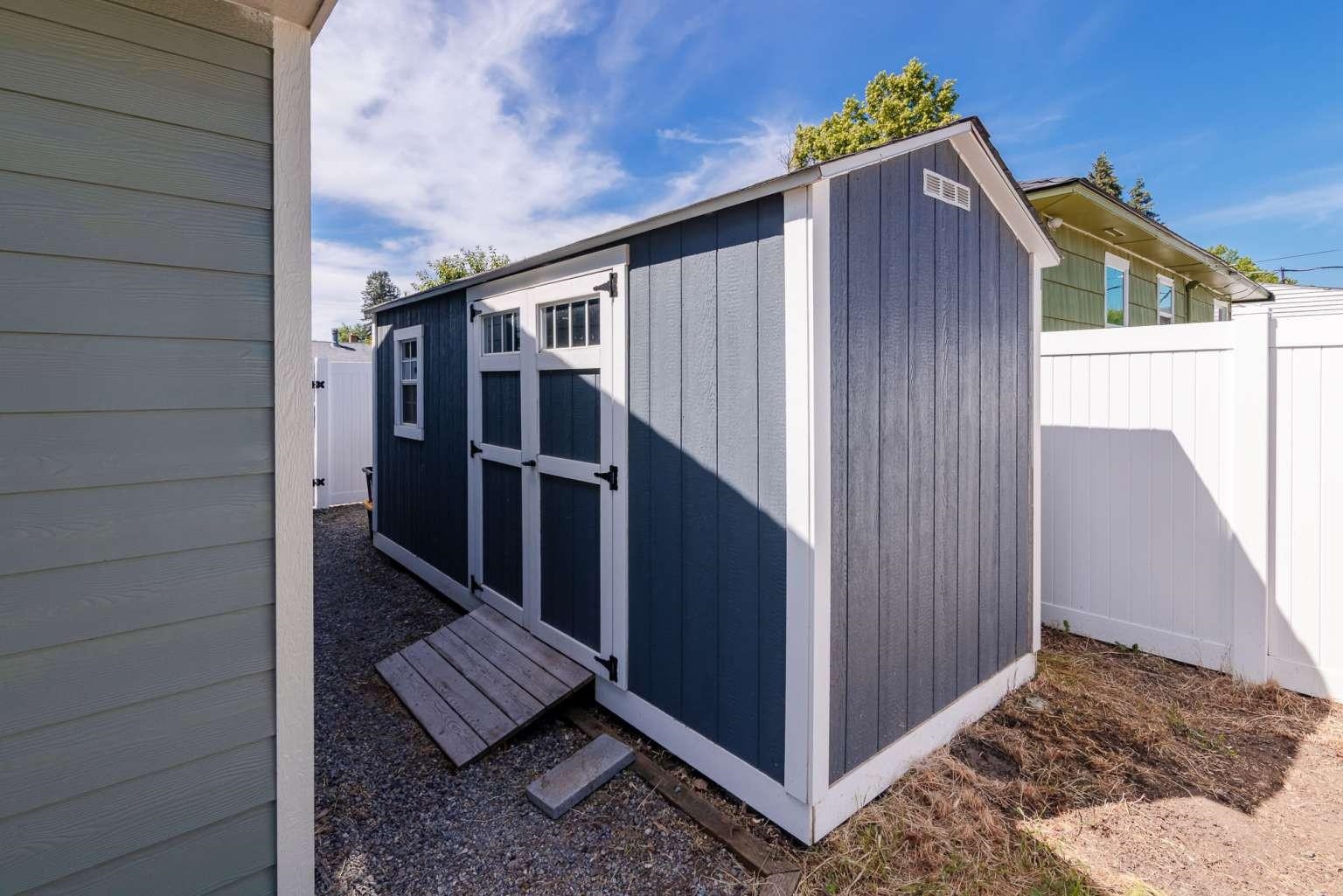1323 E LONGFELLOW Ave - Photo 19