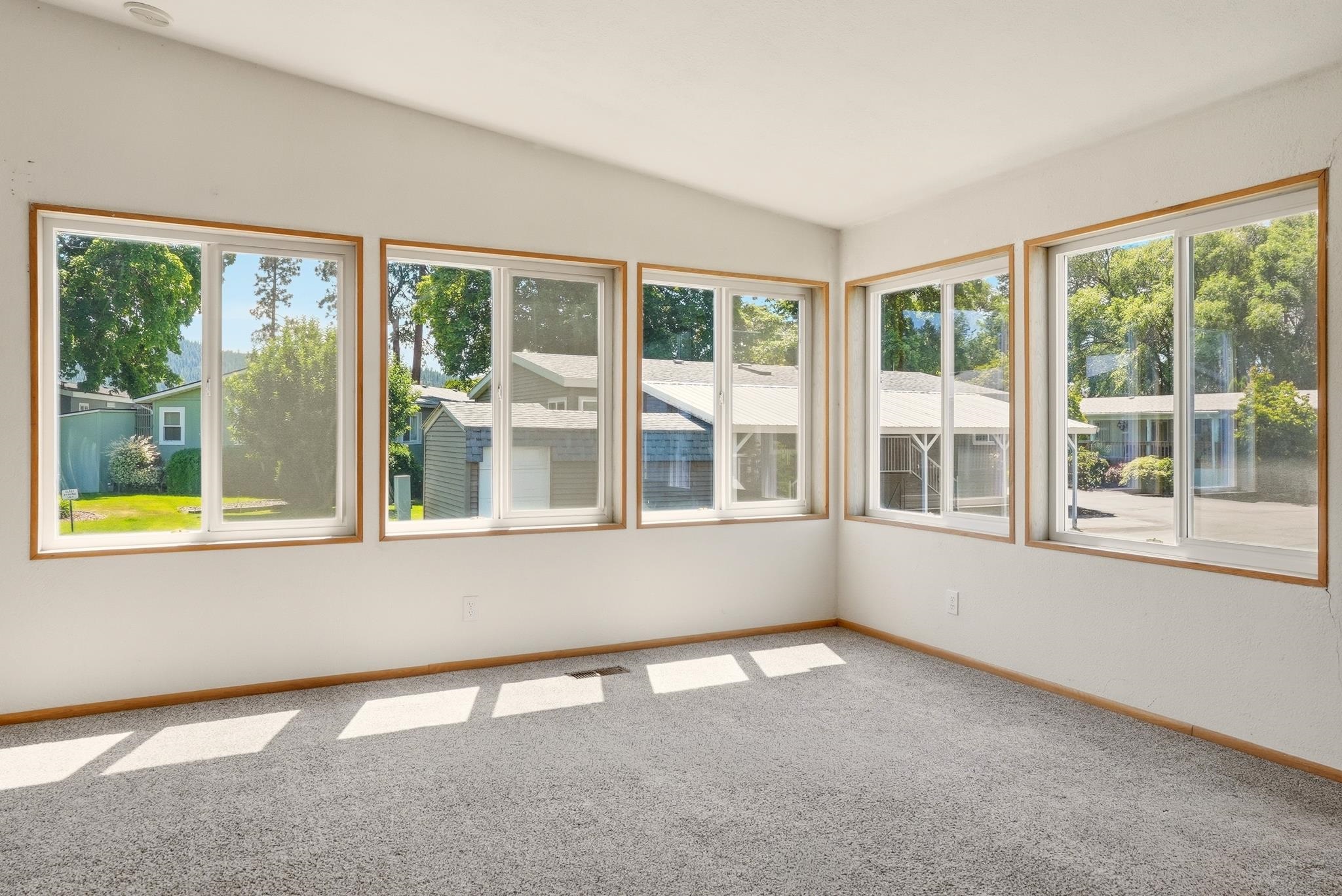 208 S Neyland Ave - Photo 11