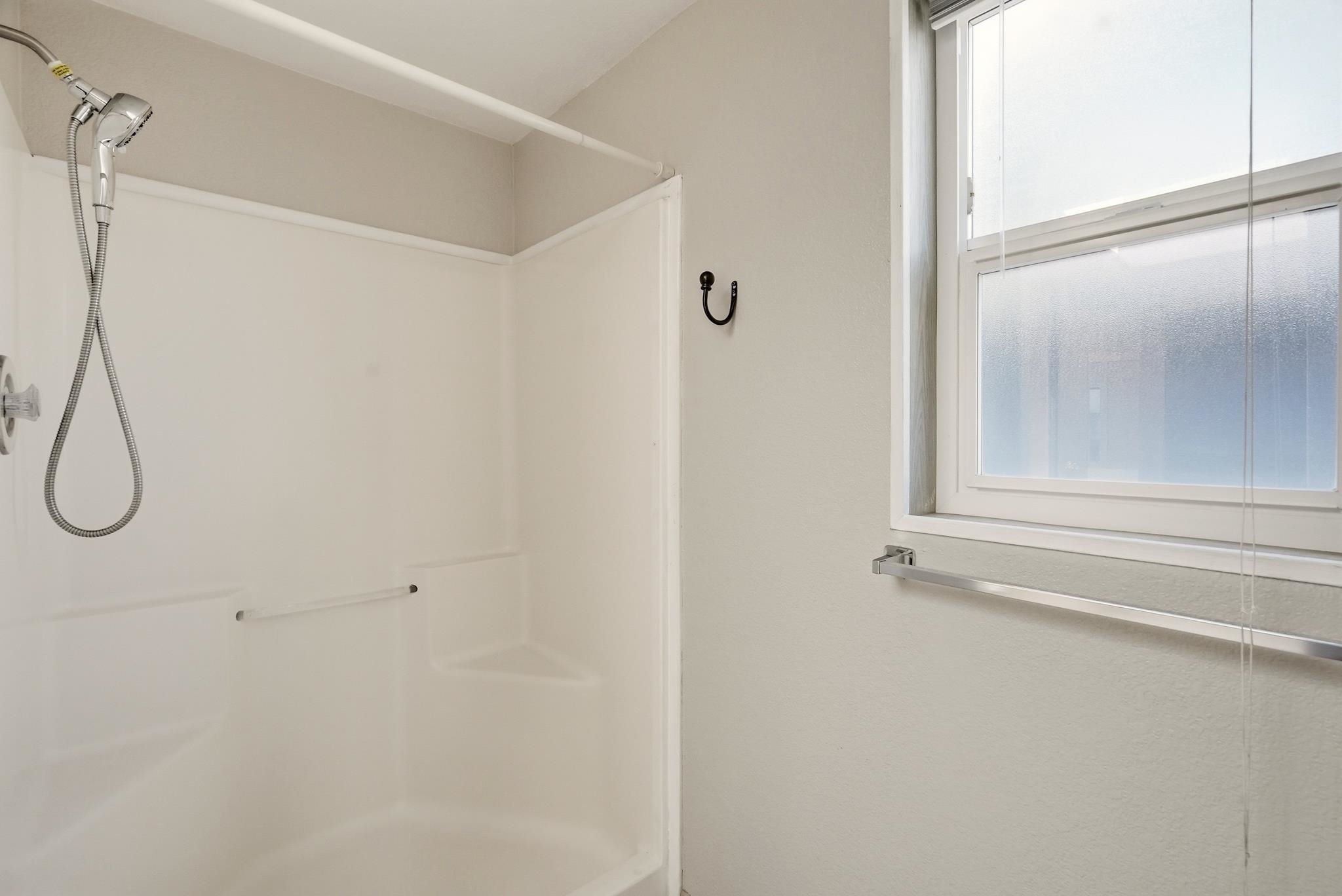 208 S Neyland Ave - Photo 24