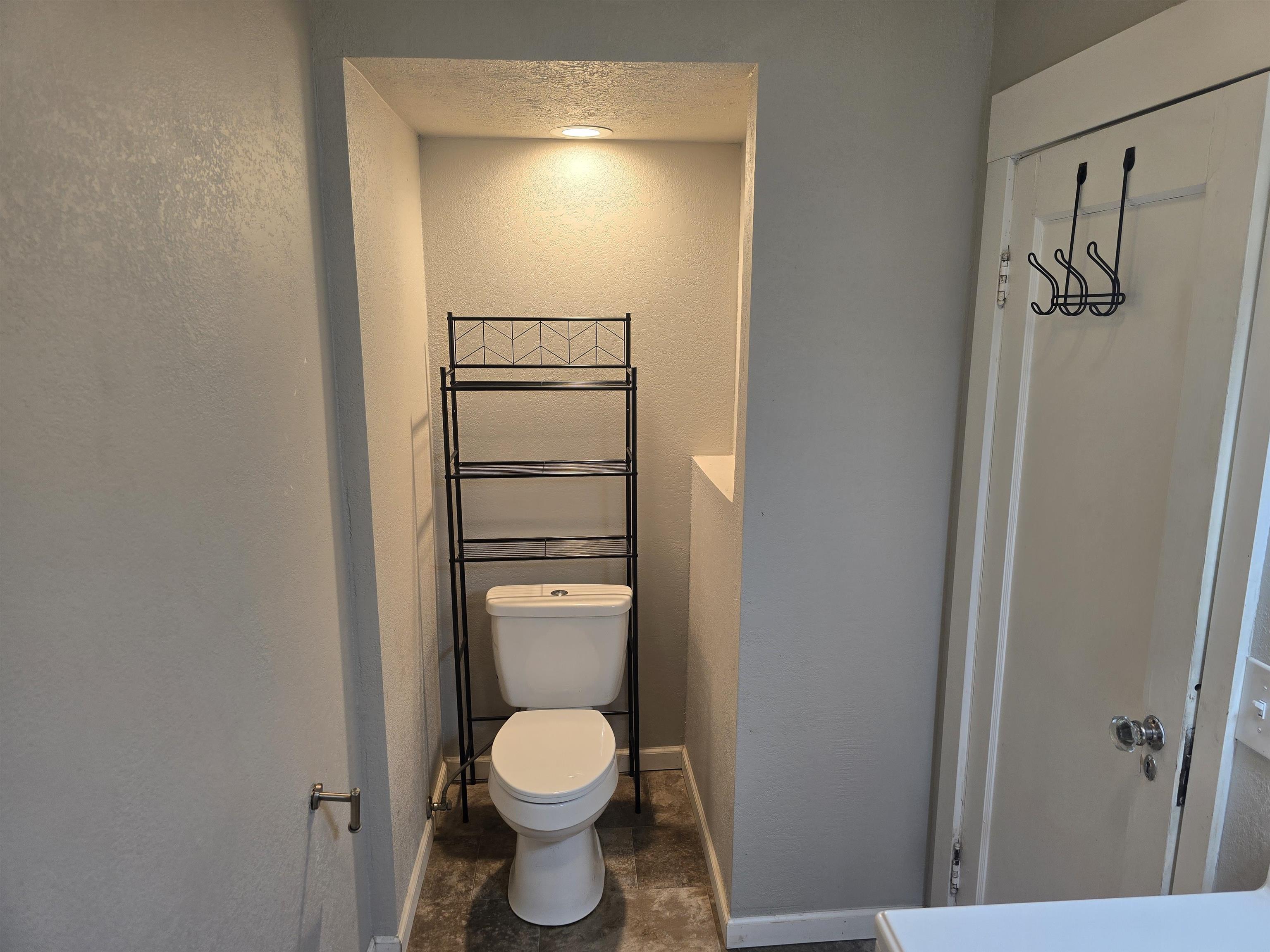 2933 E Wabash St - Photo 19
