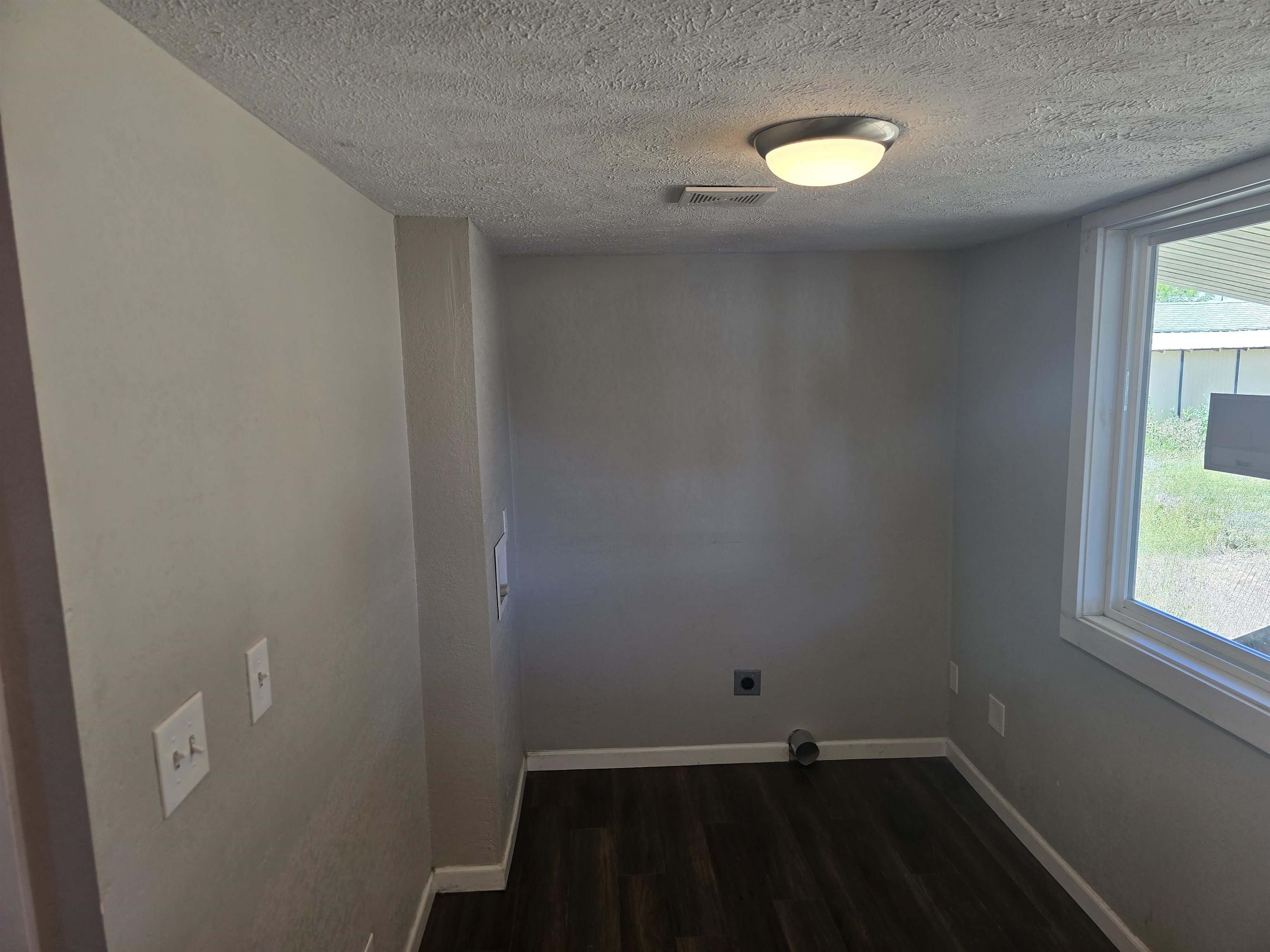 2933 E Wabash St - Photo 22