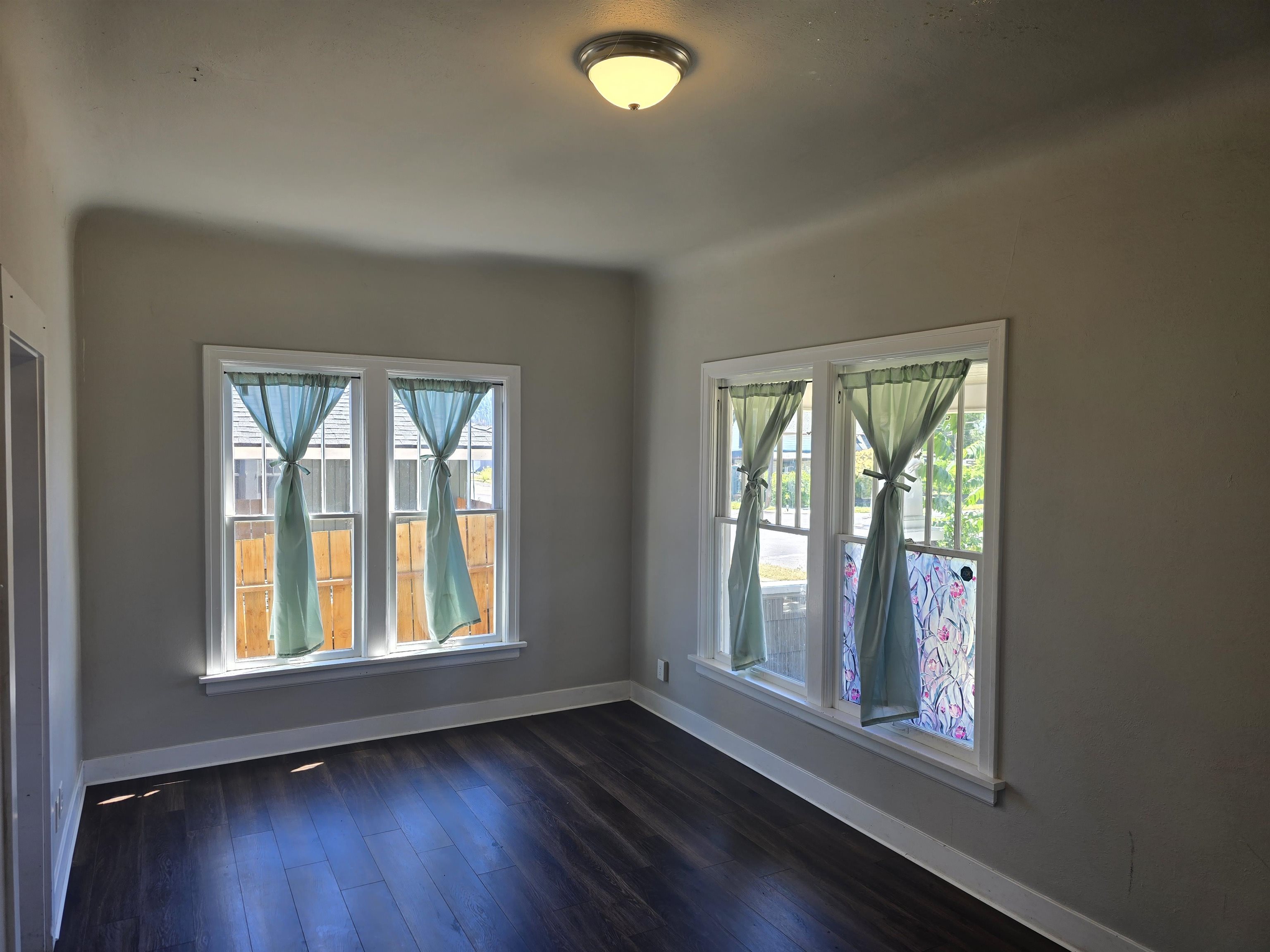 2933 E Wabash St - Photo 10