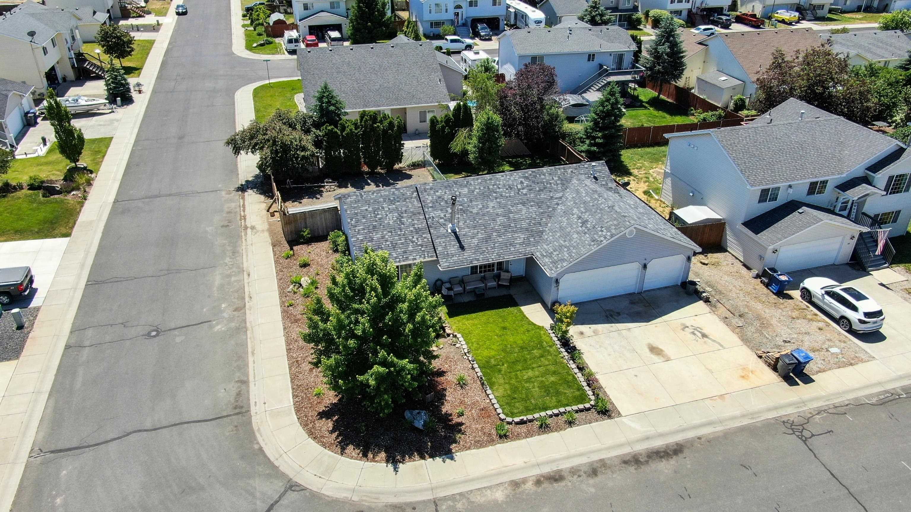 520 E Beverly Ave - Photo 1