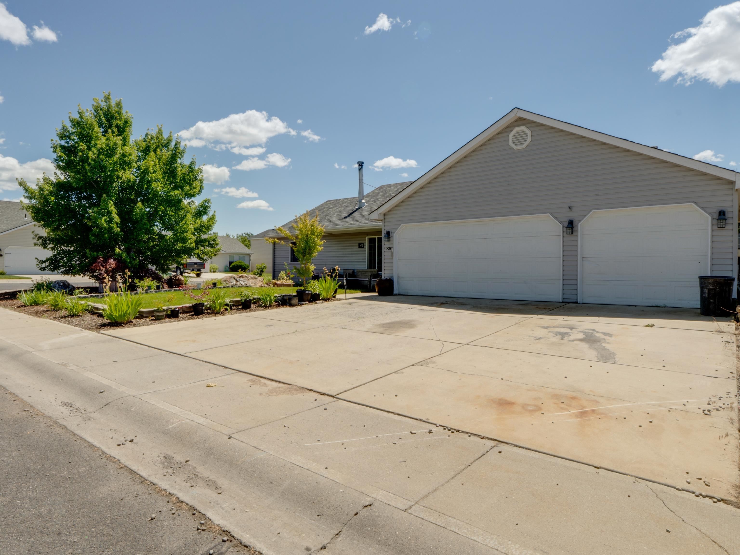 520 E Beverly Ave - Photo 4