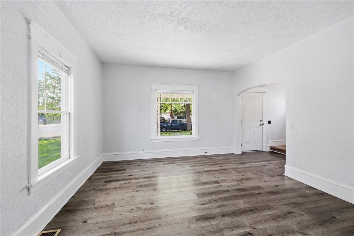 2633 N Stevens St - Photo 4