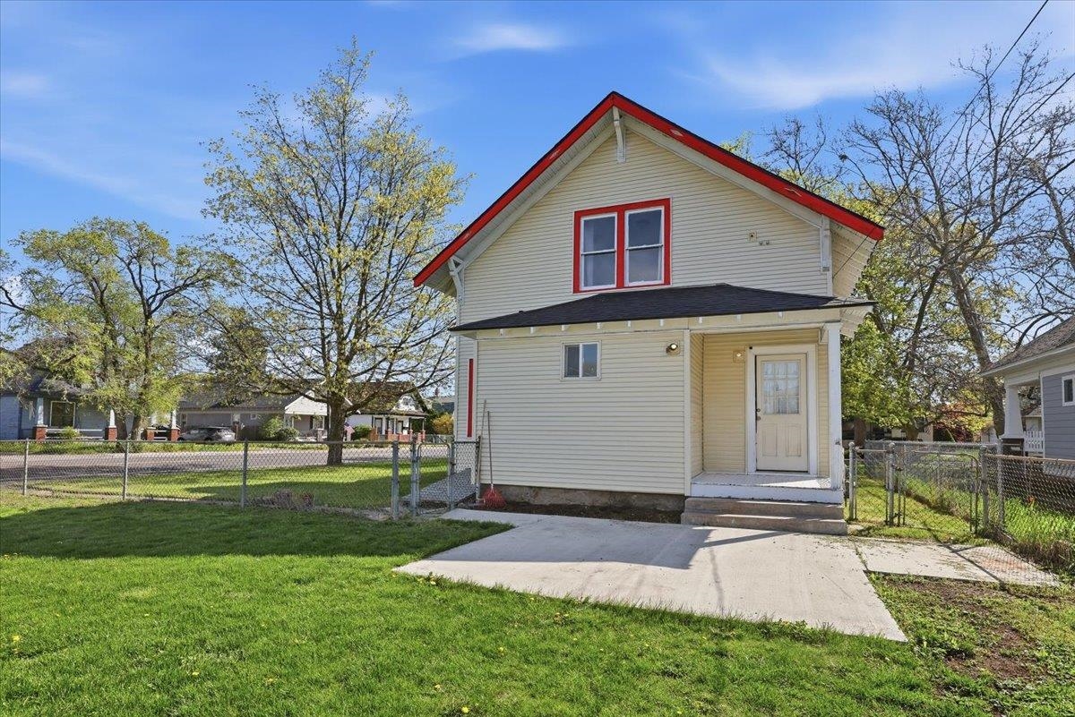 2633 N Stevens St - Photo 14
