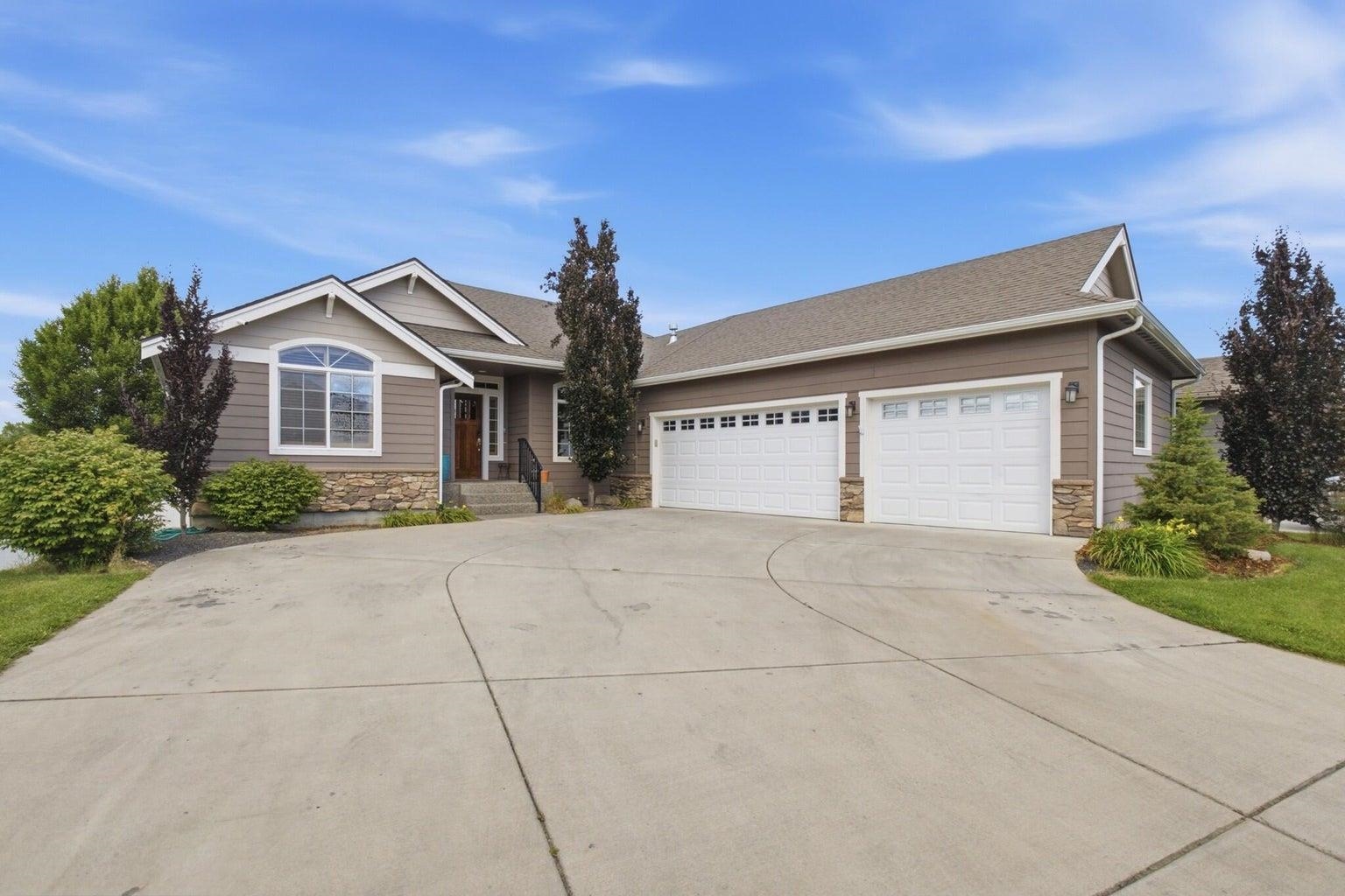 16411 E 10TH Ln - Photo 1