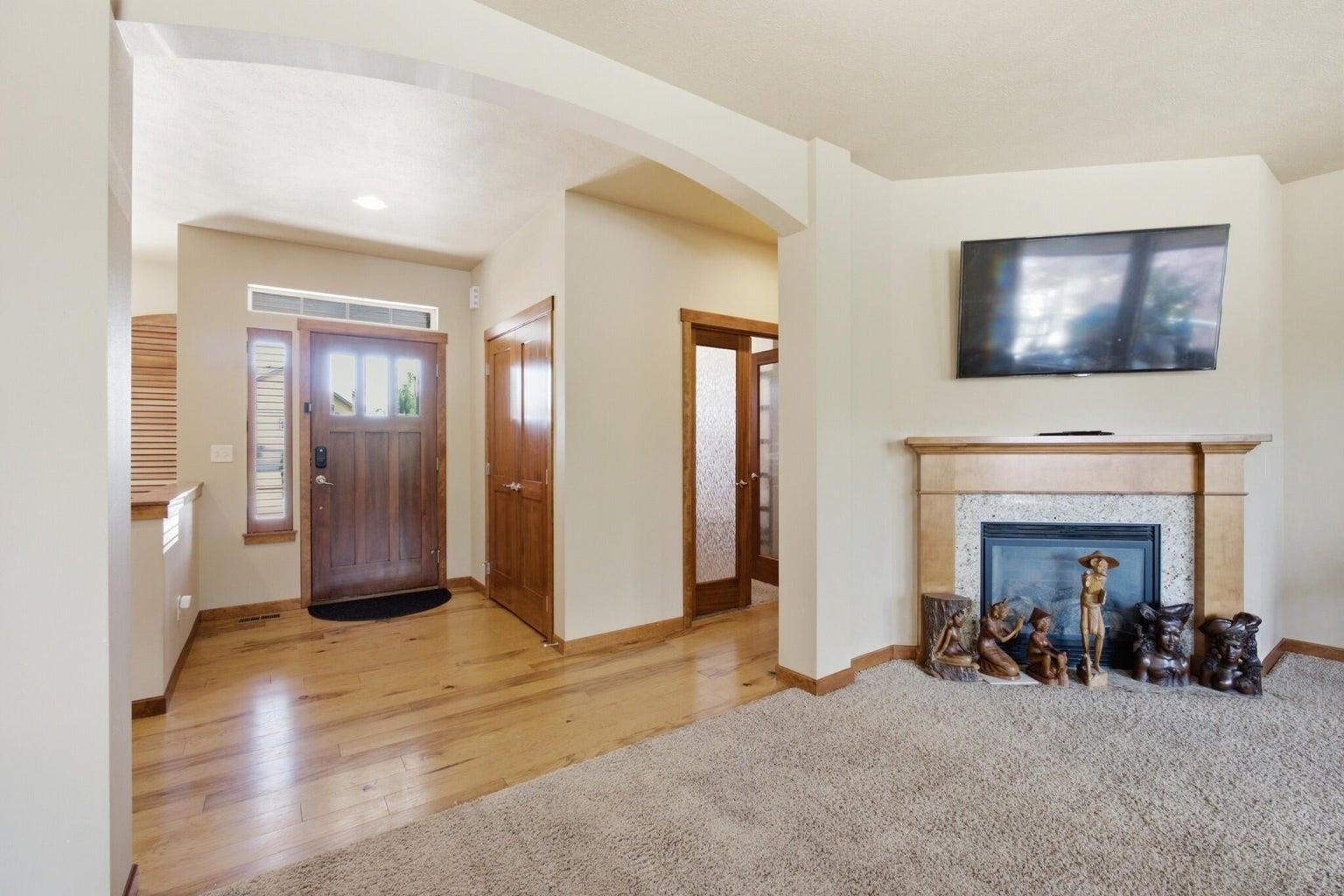 16411 E 10TH Ln - Photo 4