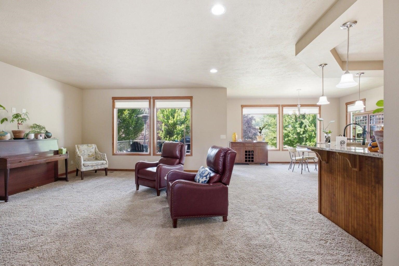 16411 E 10TH Ln - Photo 5